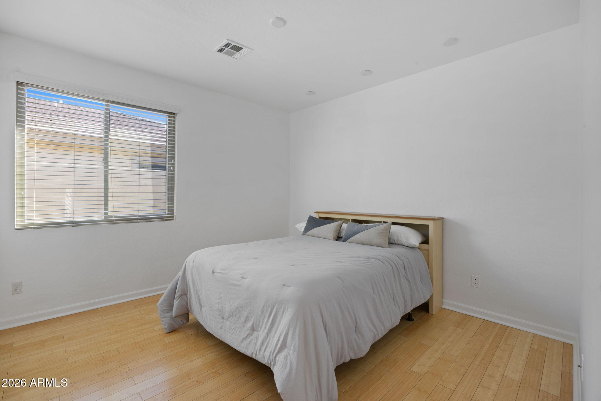 9839 N DESERT ROSE Drive