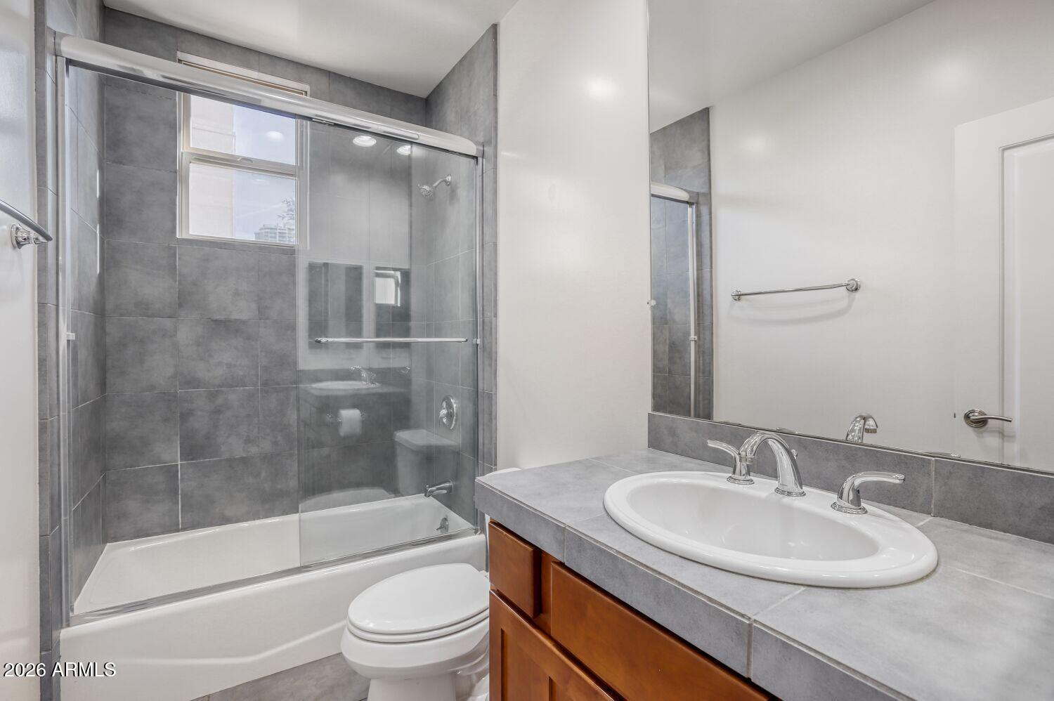 577 S ROOSEVELT Street