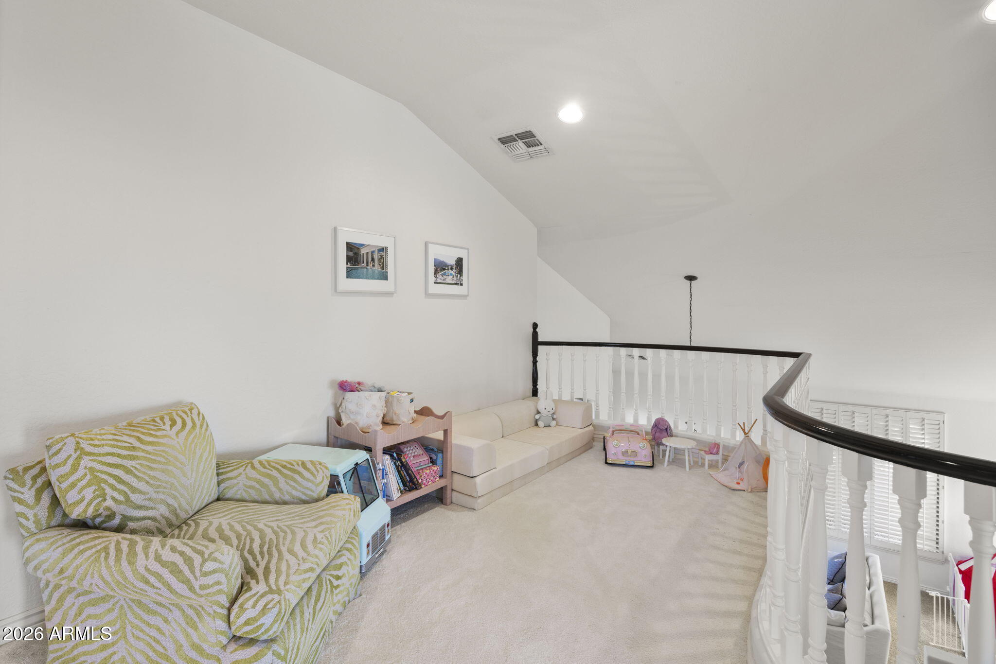 1631 W PRESCOTT Drive