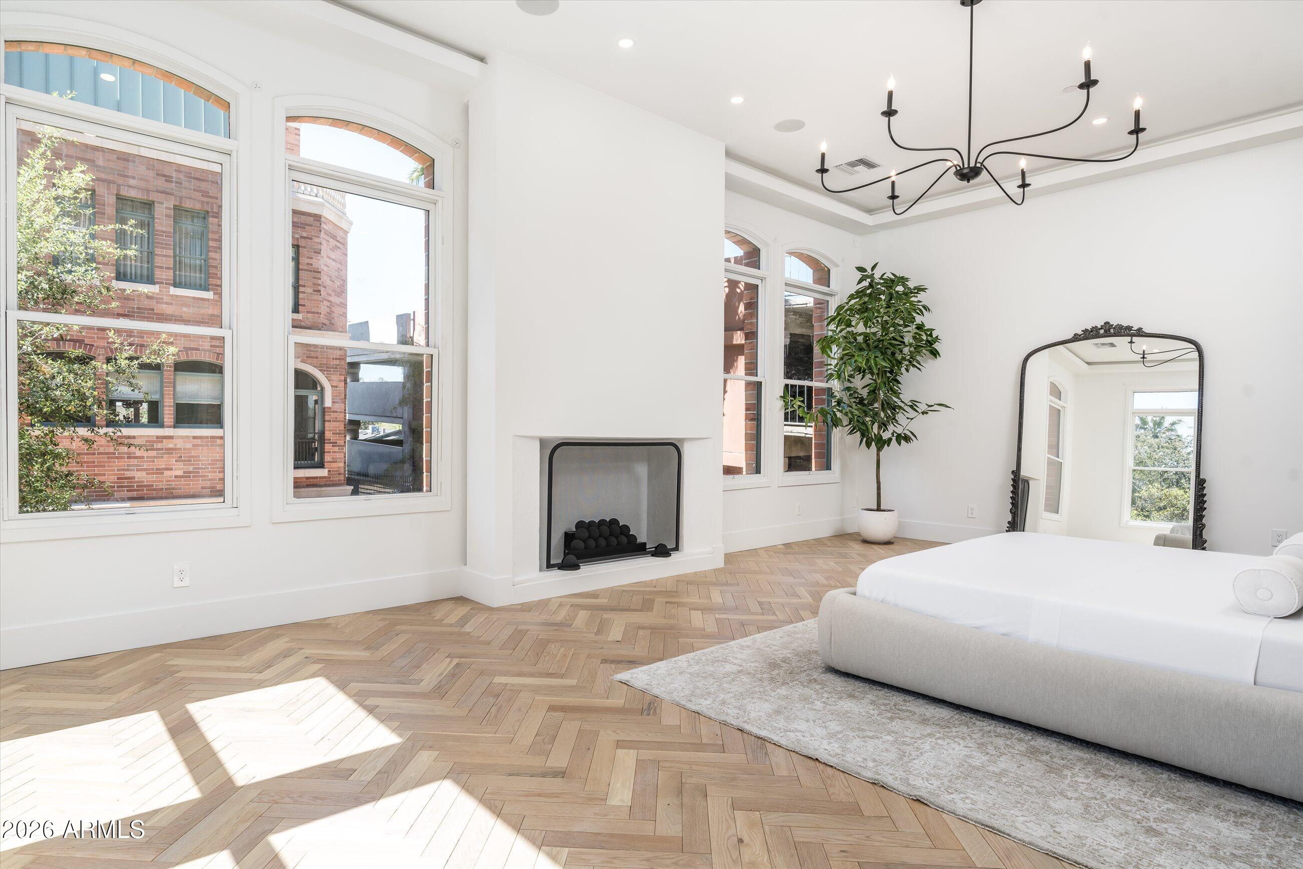 54 W PALM Lane 54