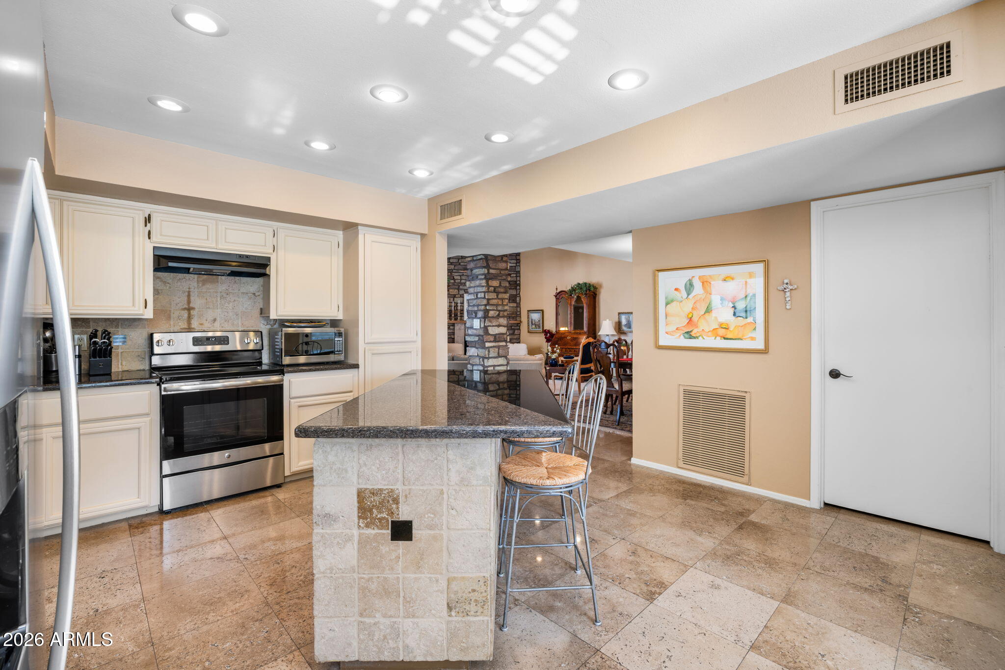 8760 E VIA DE SERENO