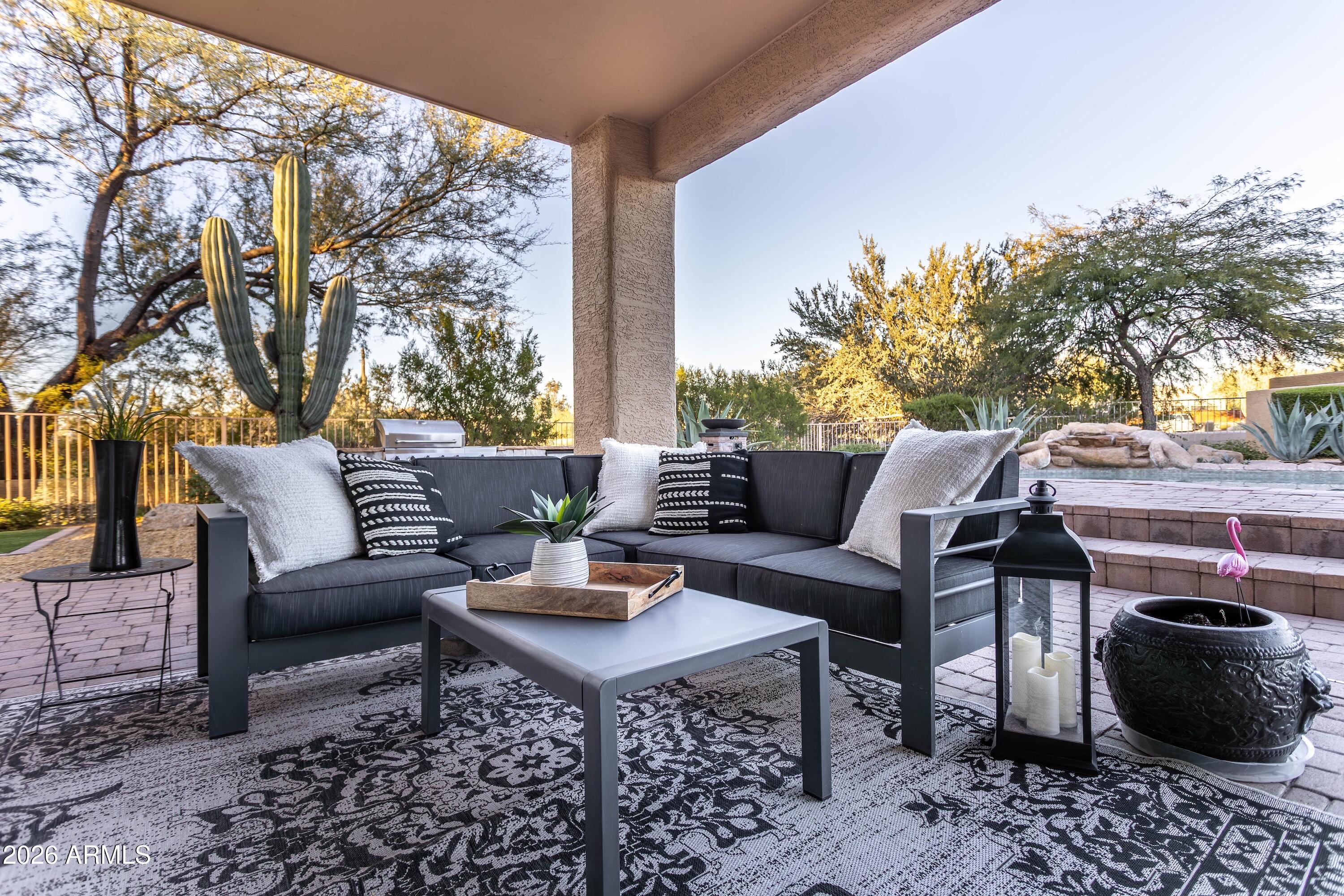 4727 E RANCHO CALIENTE Drive