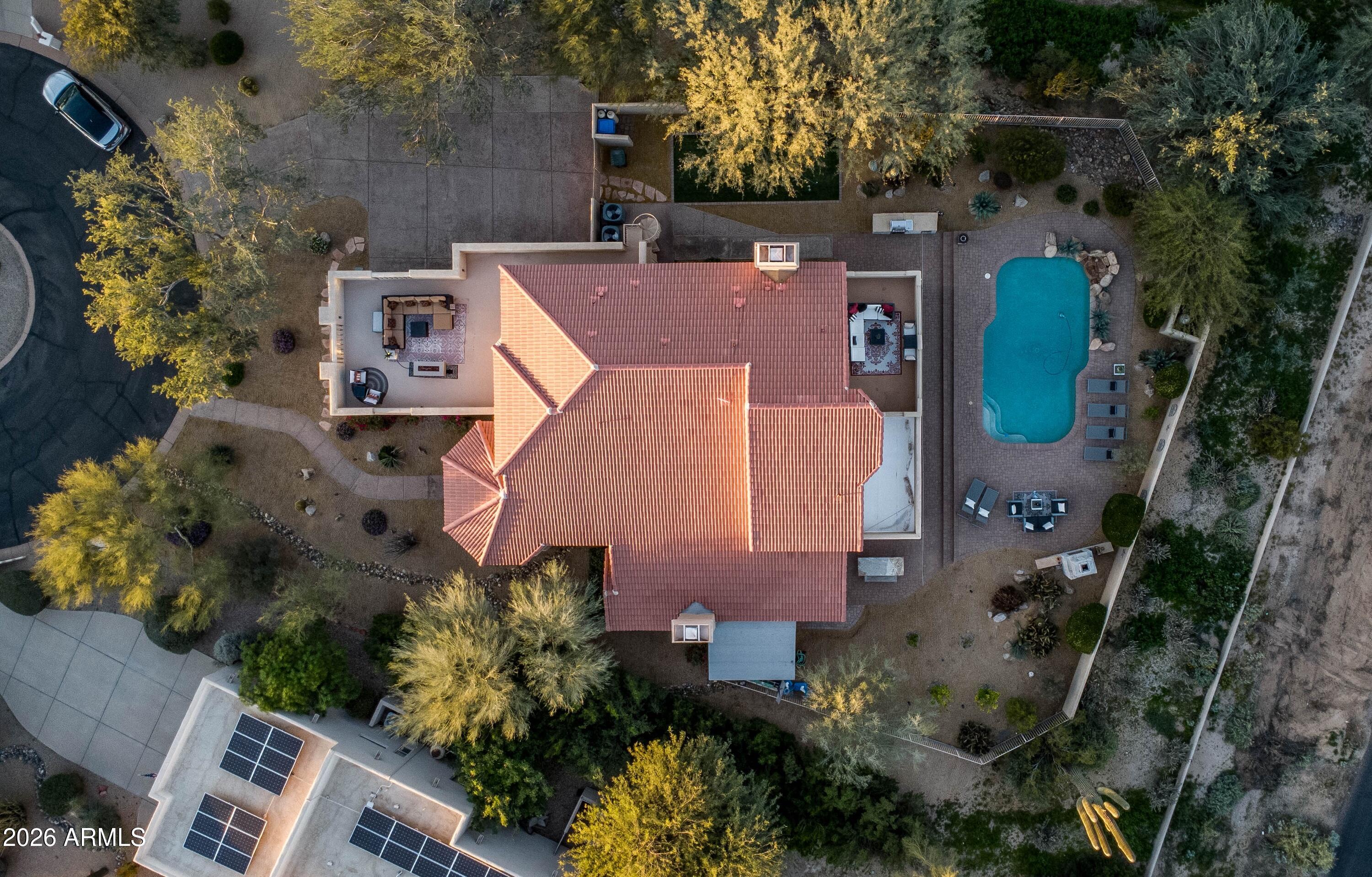 4727 E RANCHO CALIENTE Drive