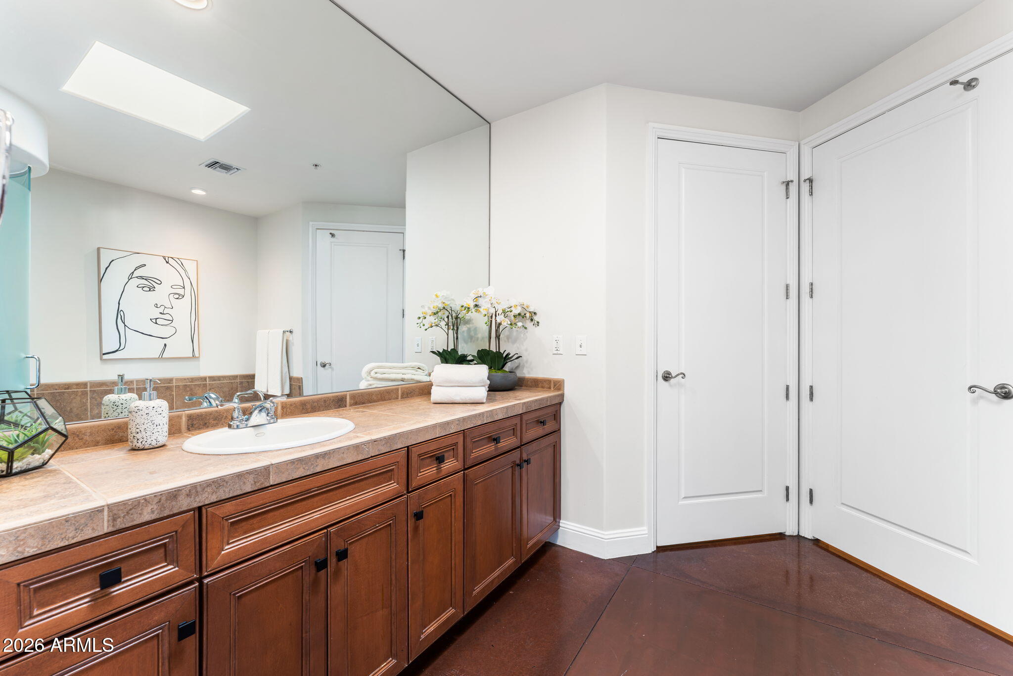 7039 E MAIN Street A206