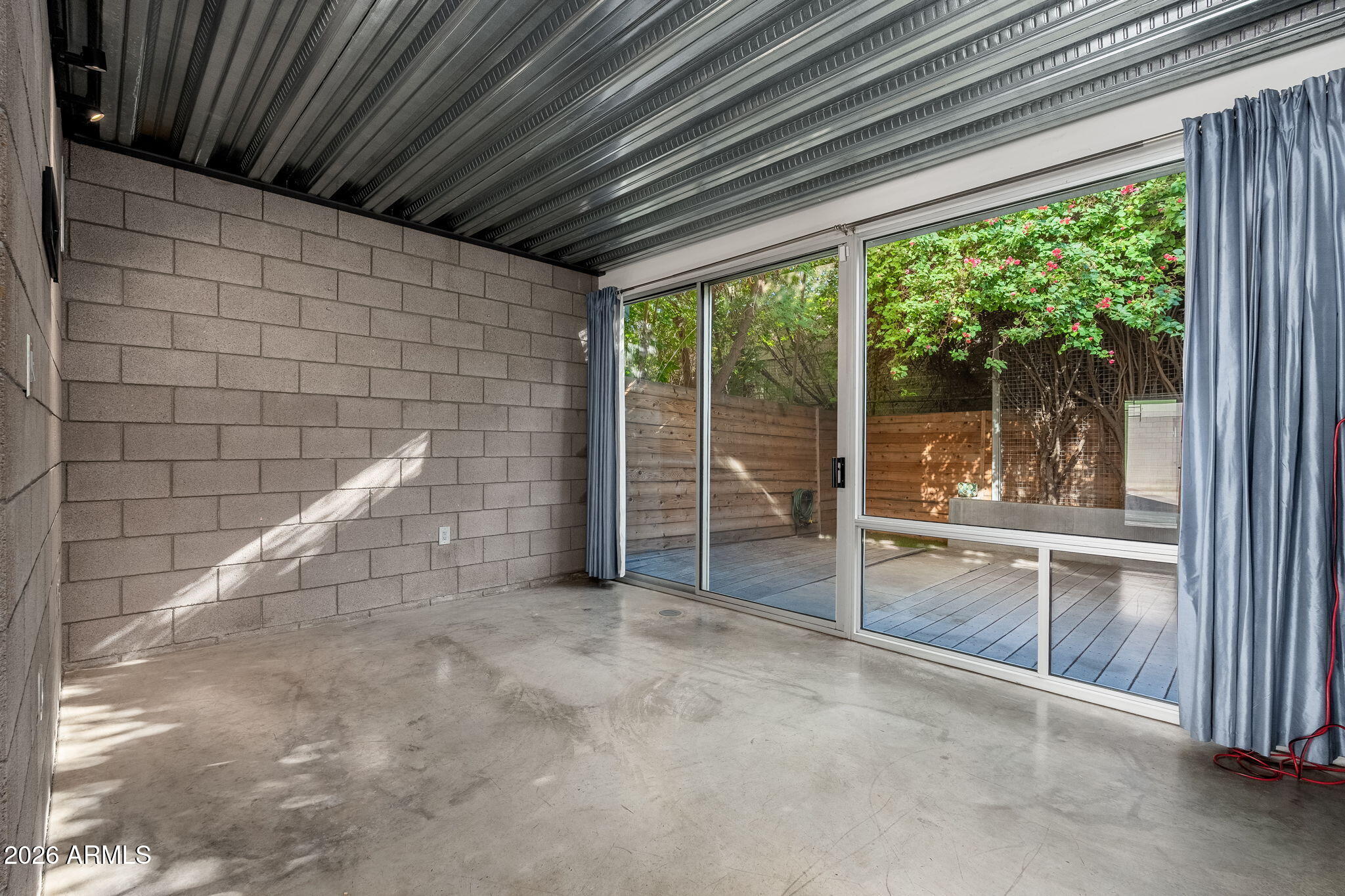 727 E PORTLAND Street 6