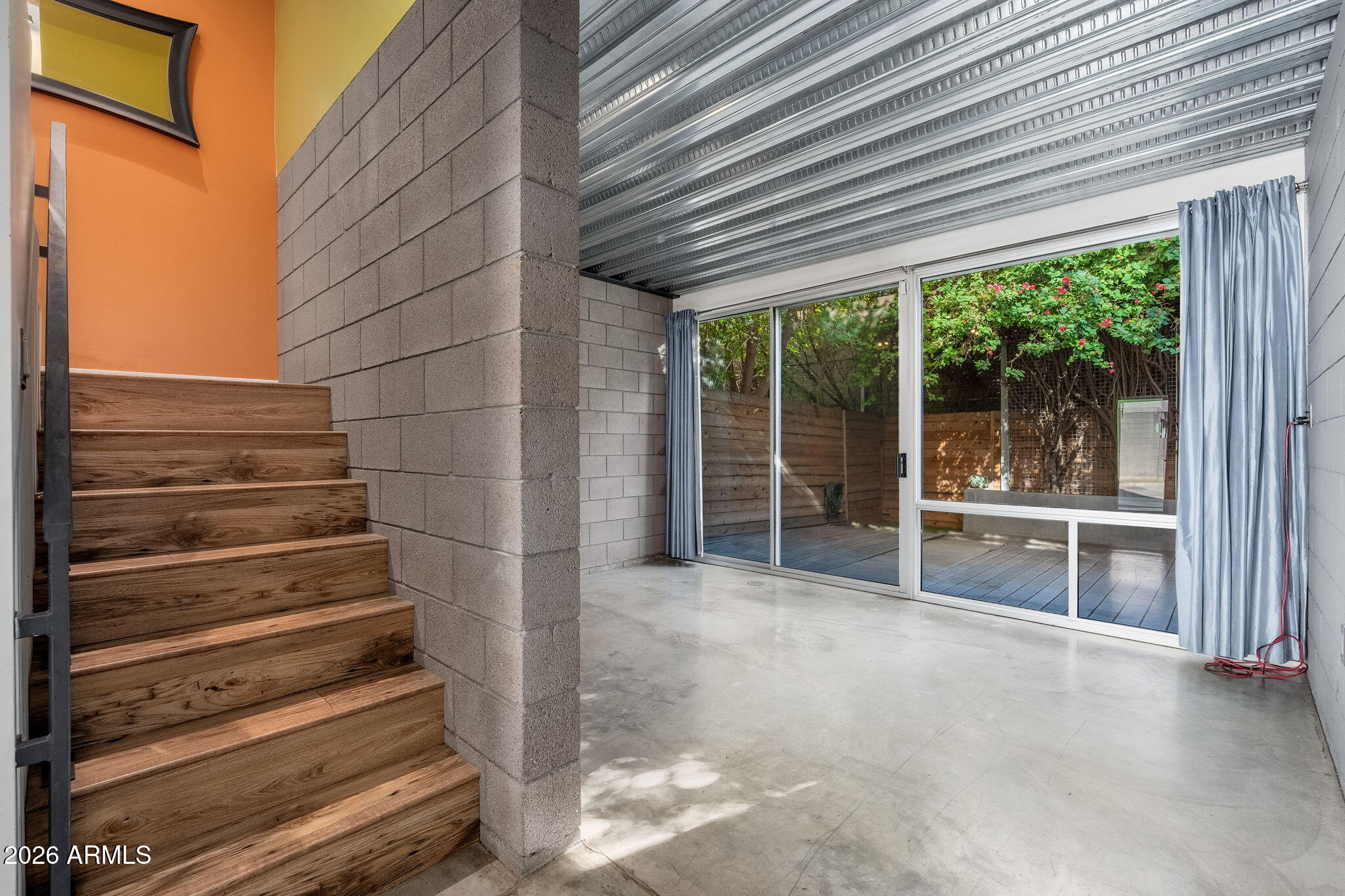 727 E PORTLAND Street 6