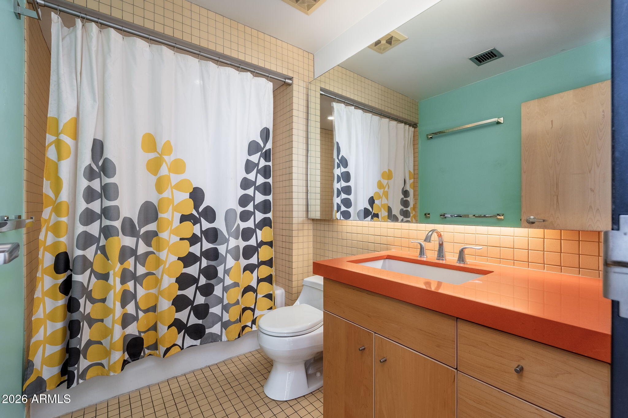 727 E PORTLAND Street 6