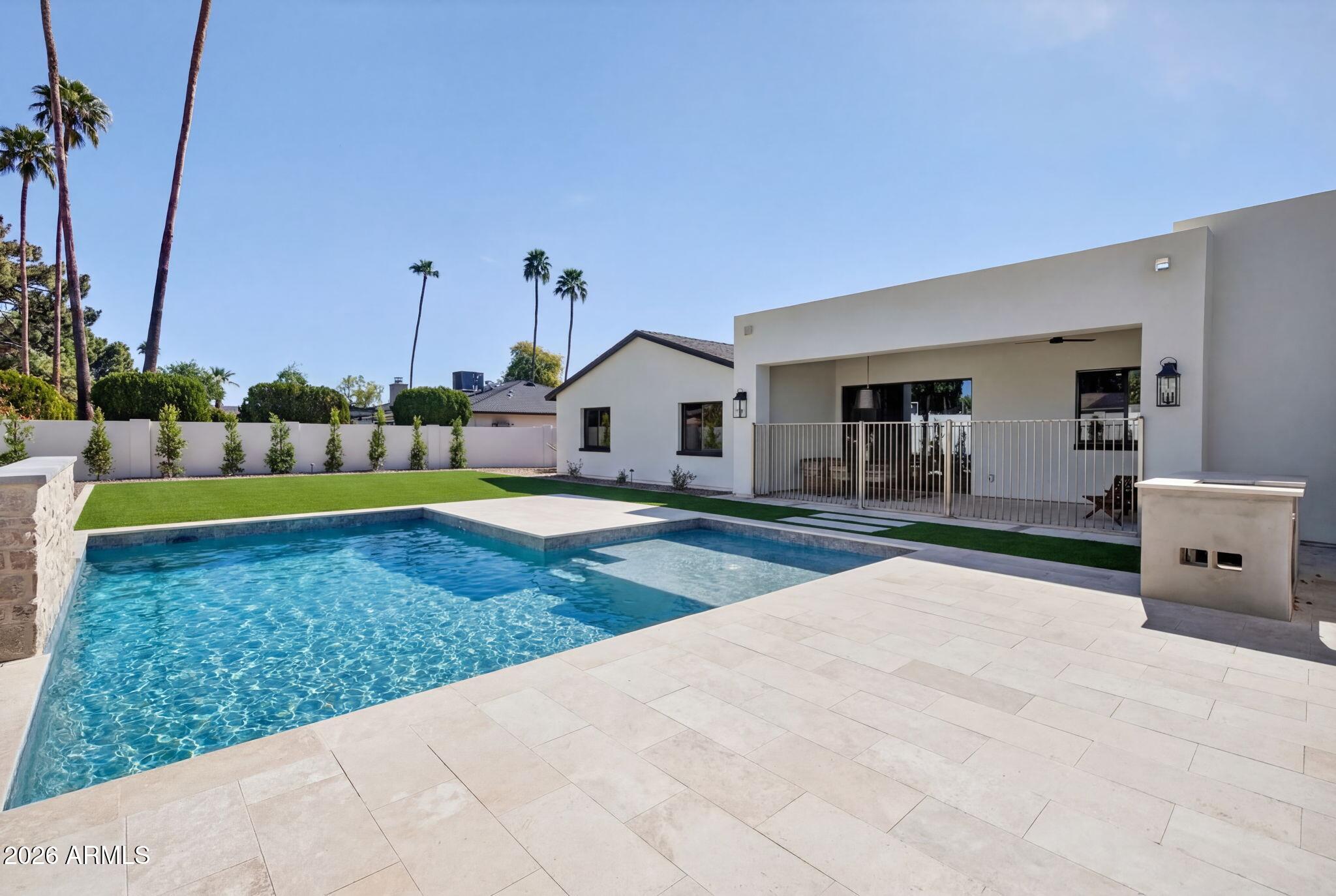 5410 E DAHLIA Drive