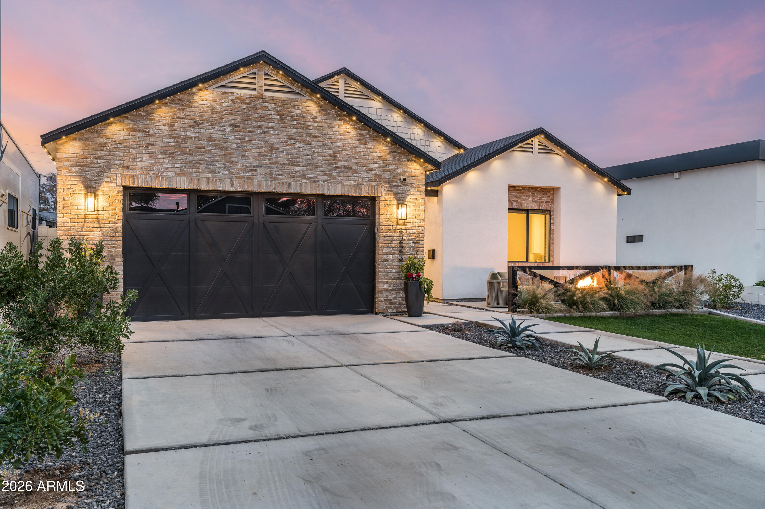 4223 N 41ST Place