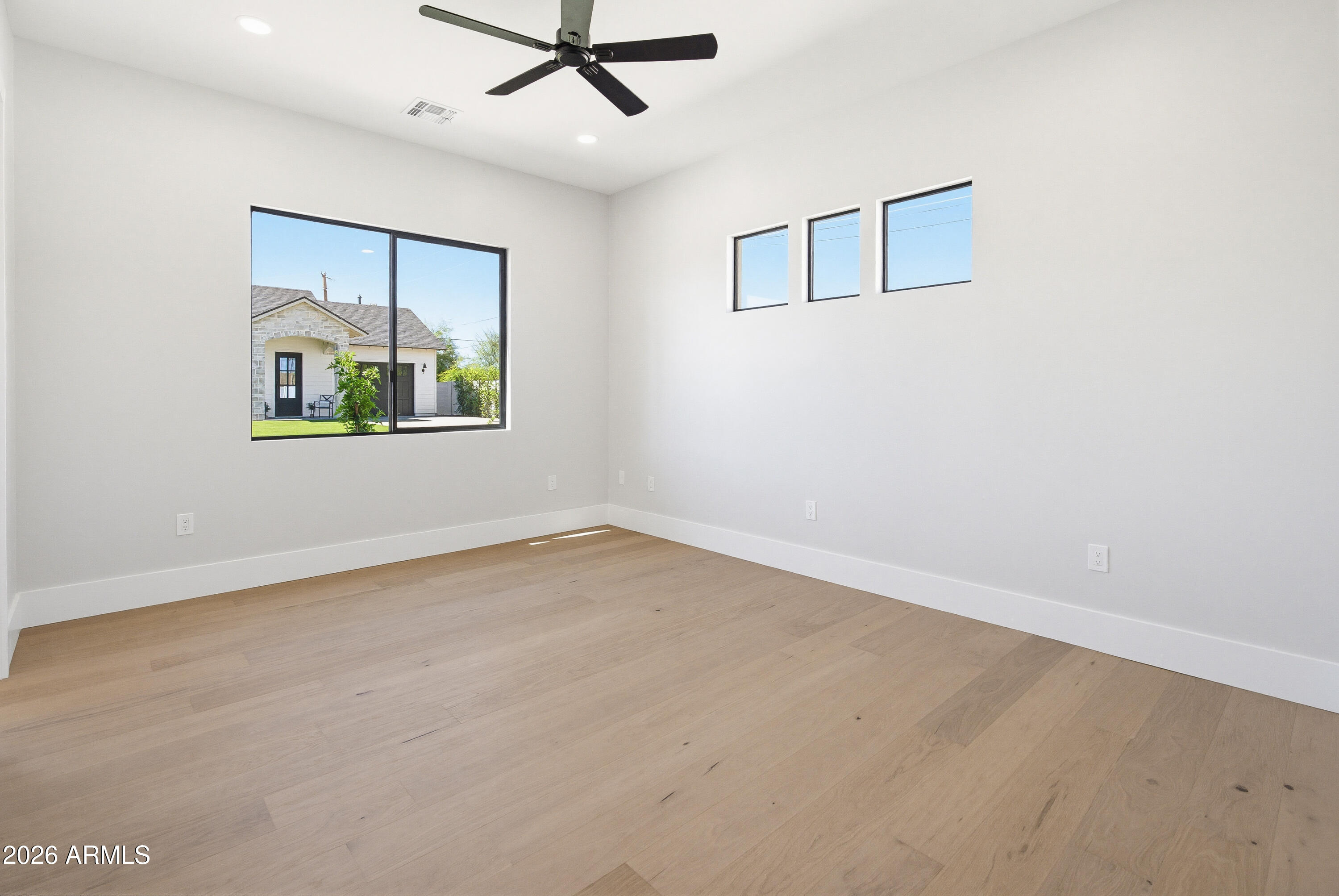 11602 N 70TH Place