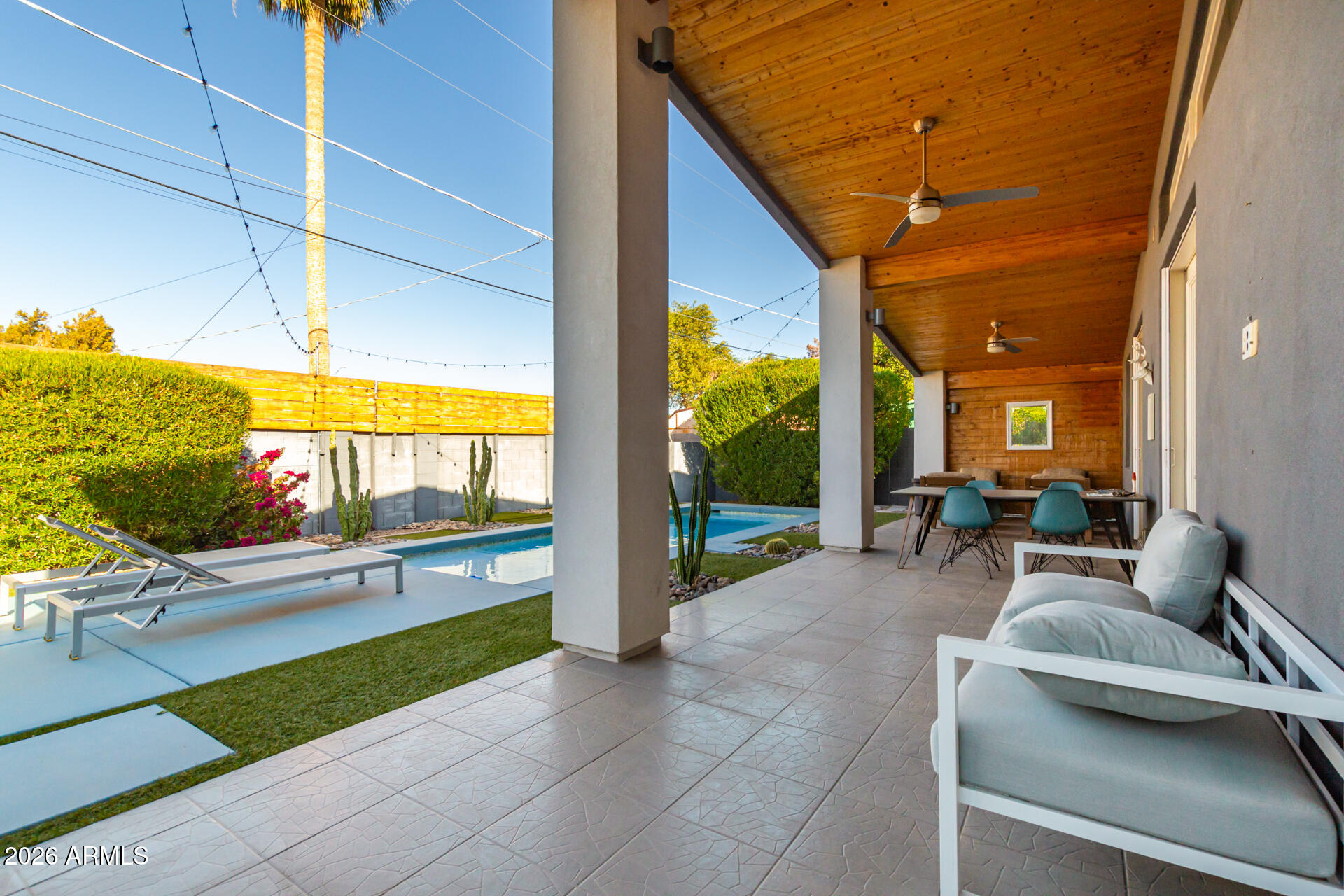 8302 E HEATHERBRAE Drive