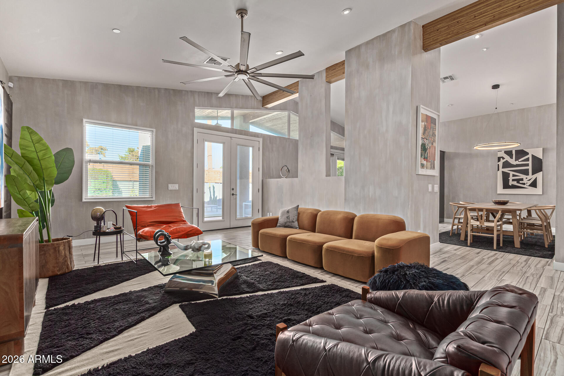 8302 E HEATHERBRAE Drive