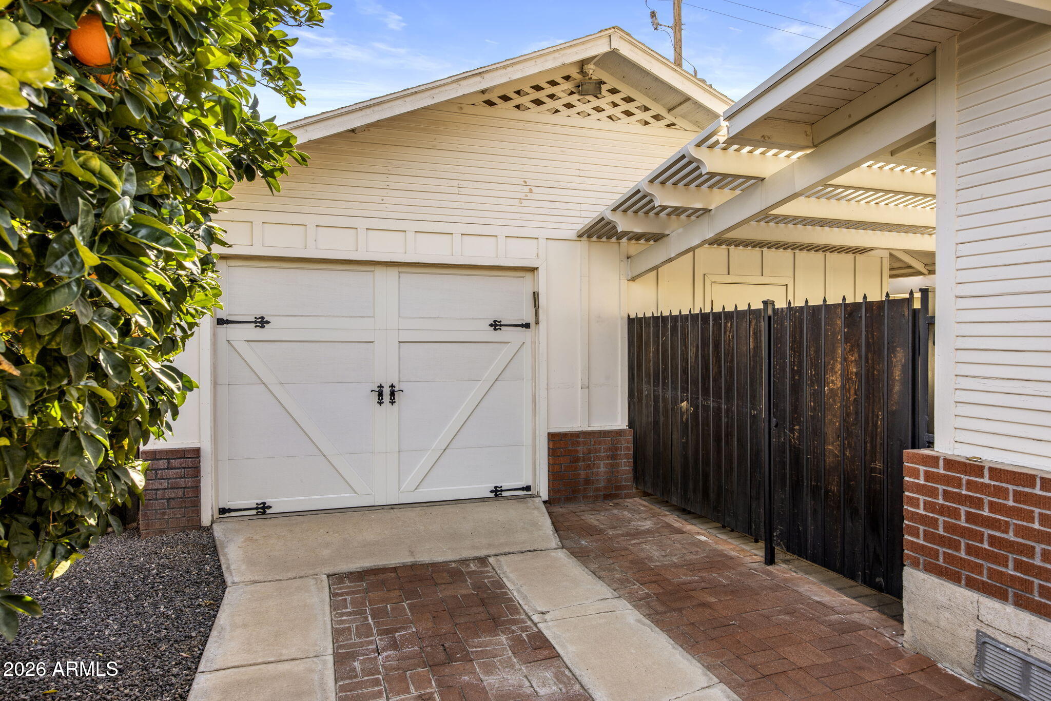 29 W WILSHIRE Drive