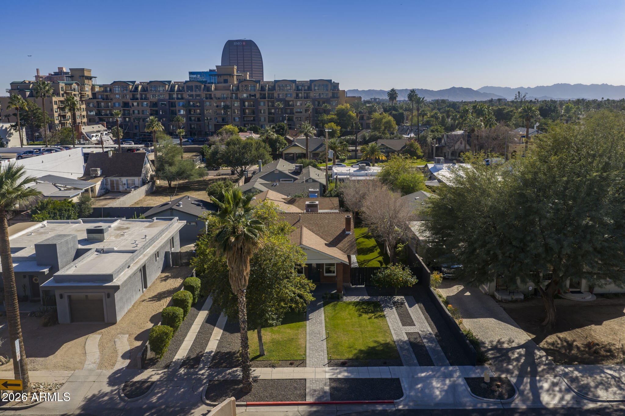 29 W WILSHIRE Drive