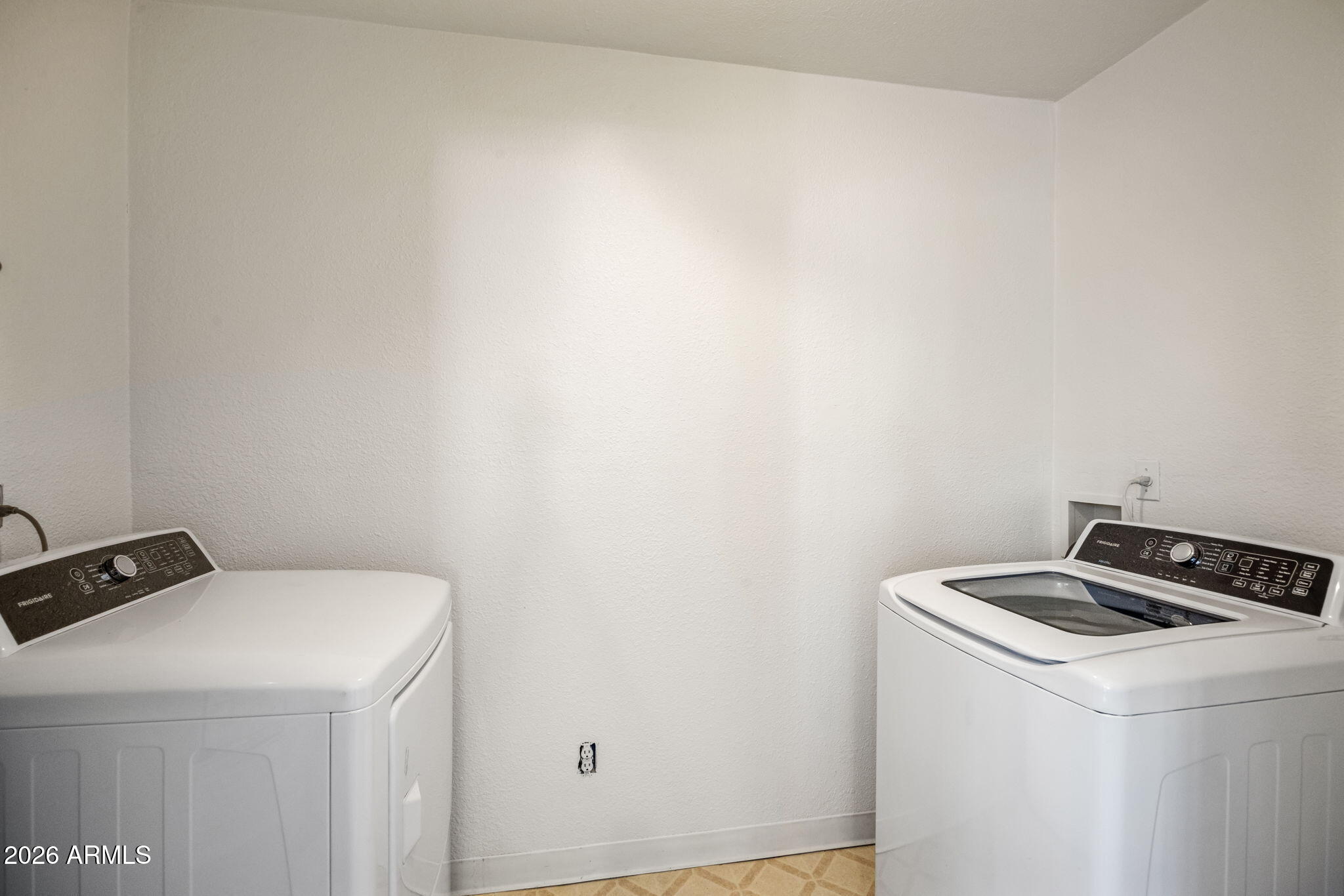 29 W WILSHIRE Drive