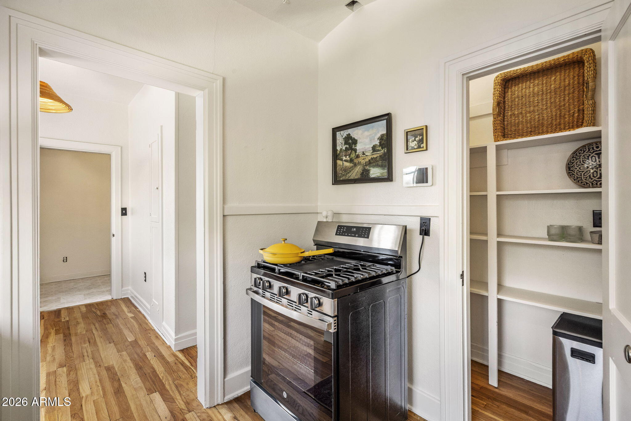 29 W WILSHIRE Drive
