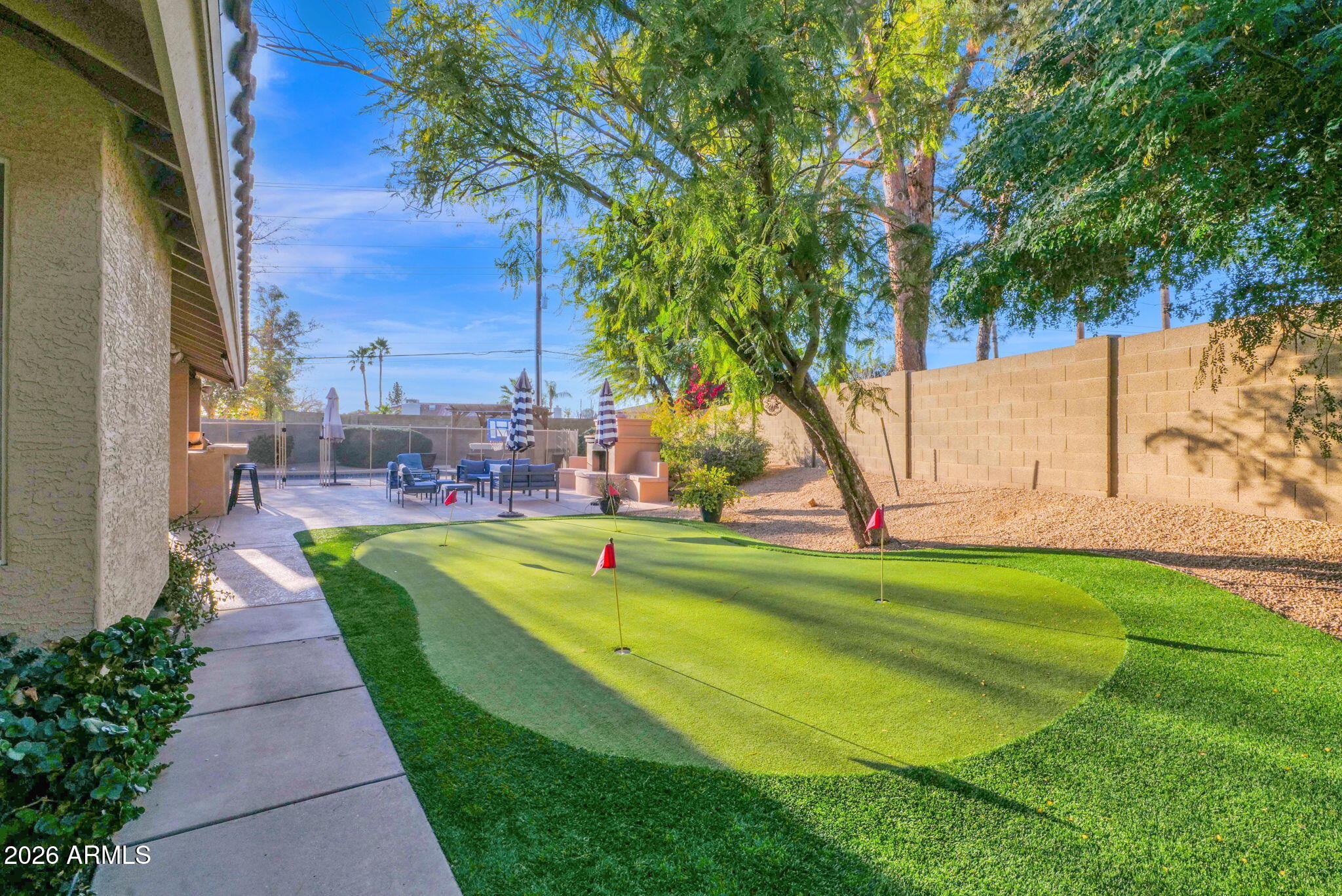 5612 E MARILYN Road