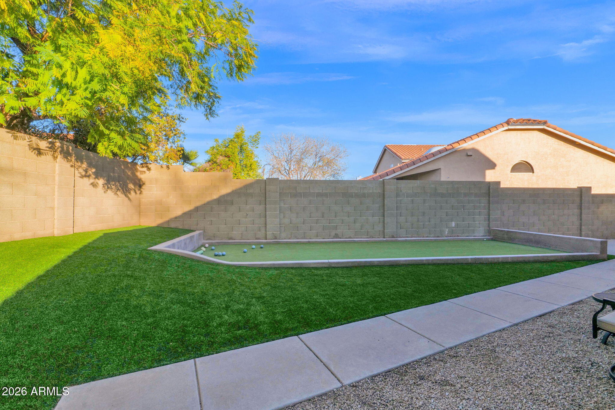 5612 E MARILYN Road
