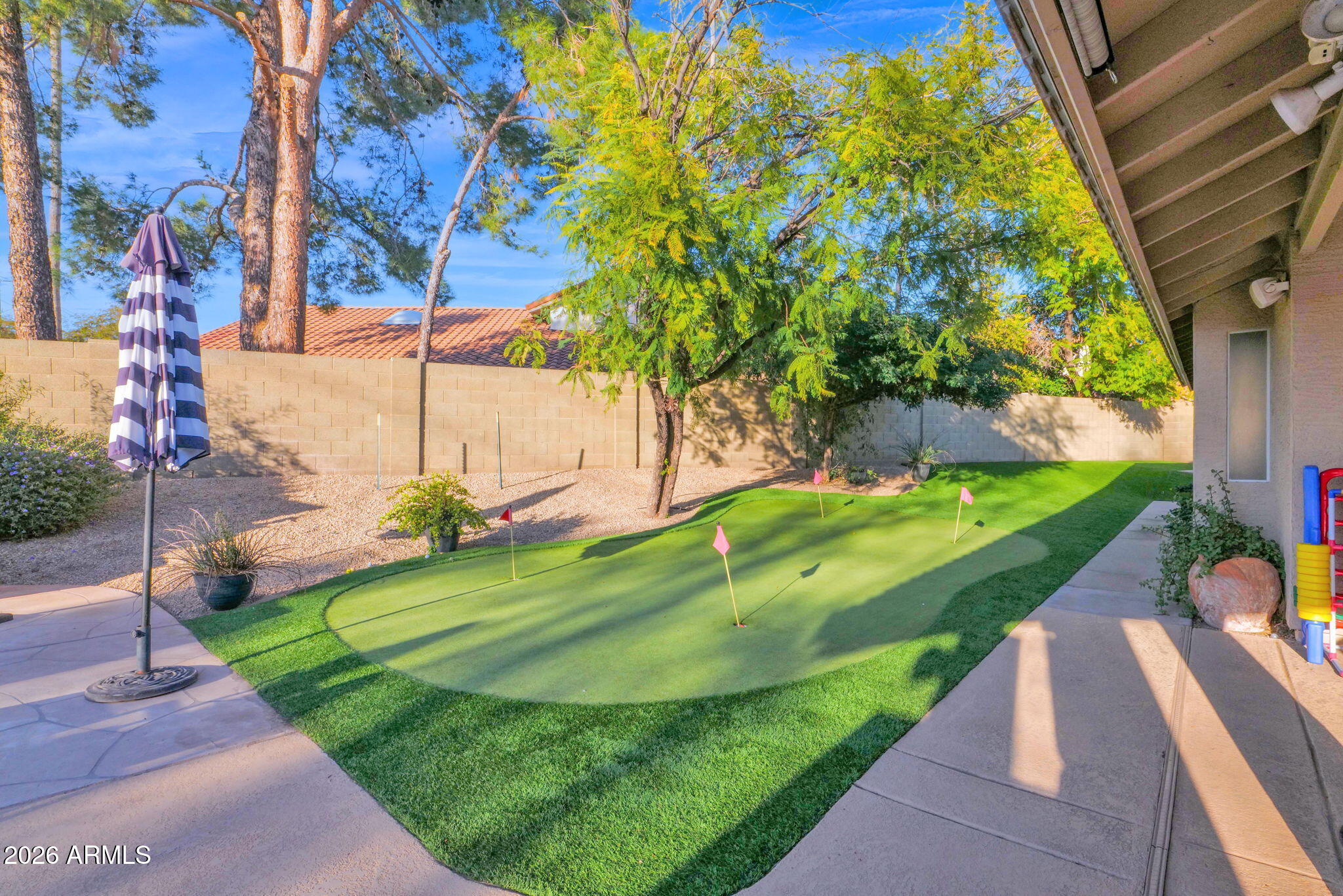 5612 E MARILYN Road