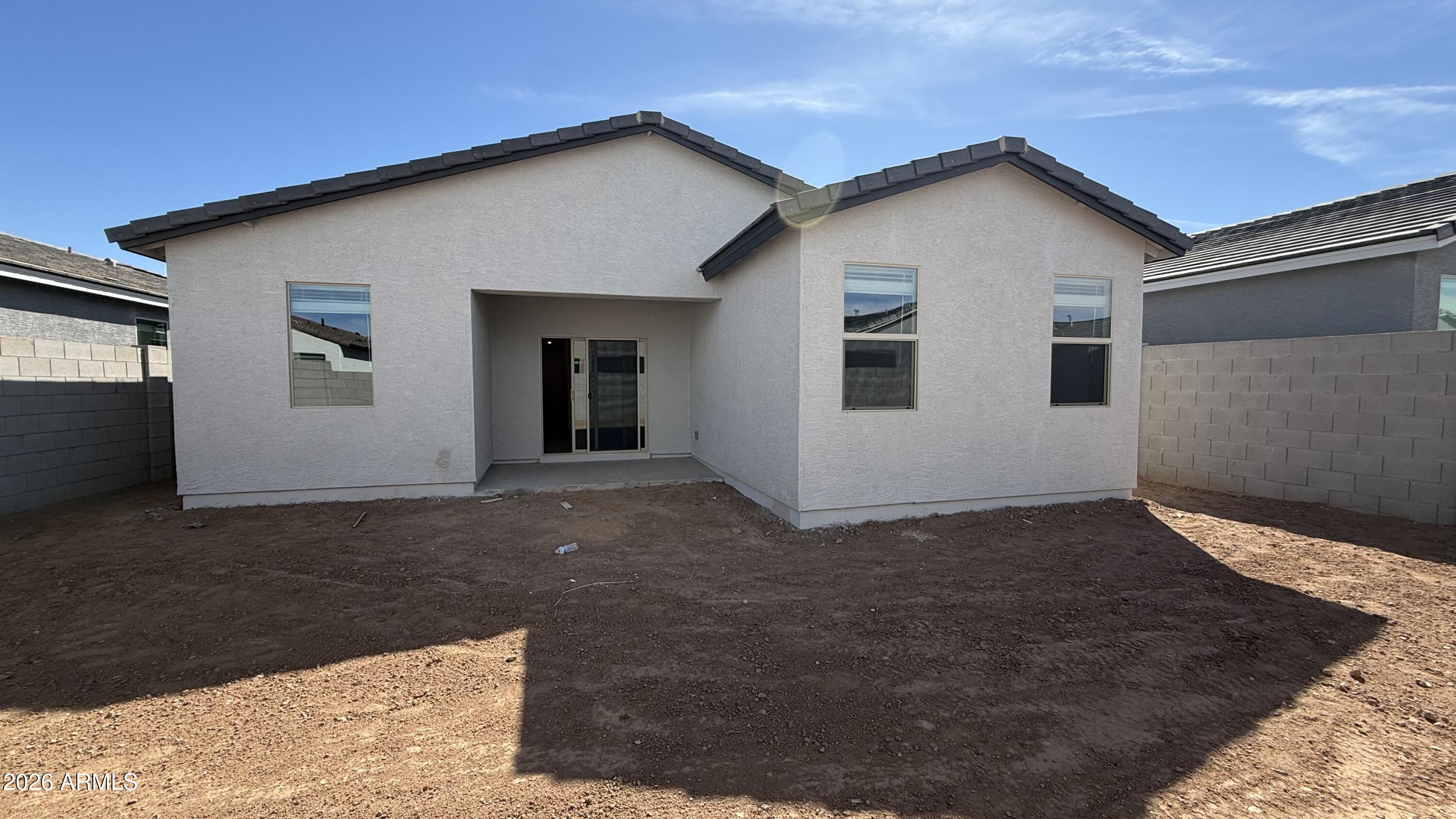 47652 W KENNER Drive