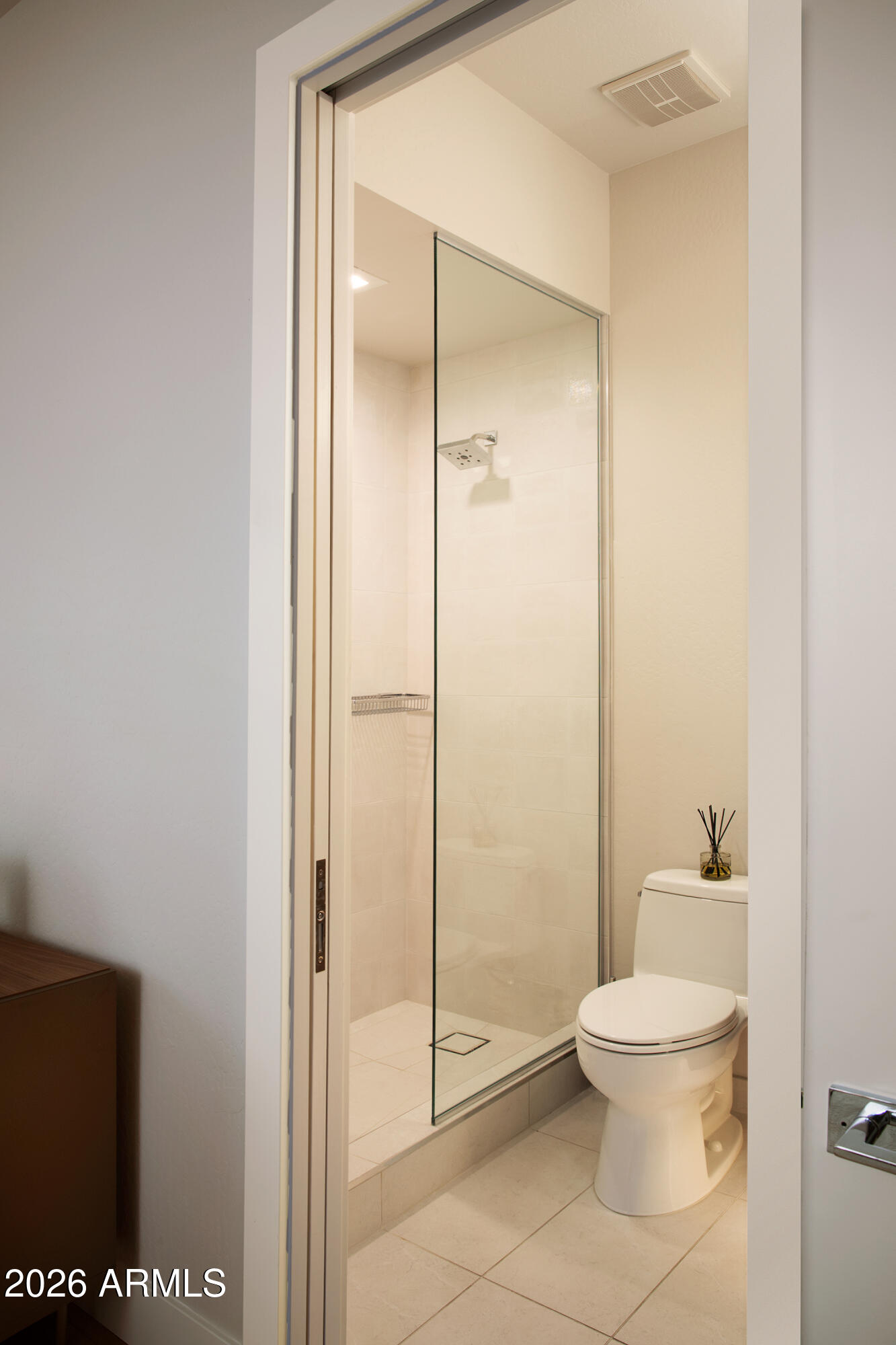 7052 E IVYGLEN Circle