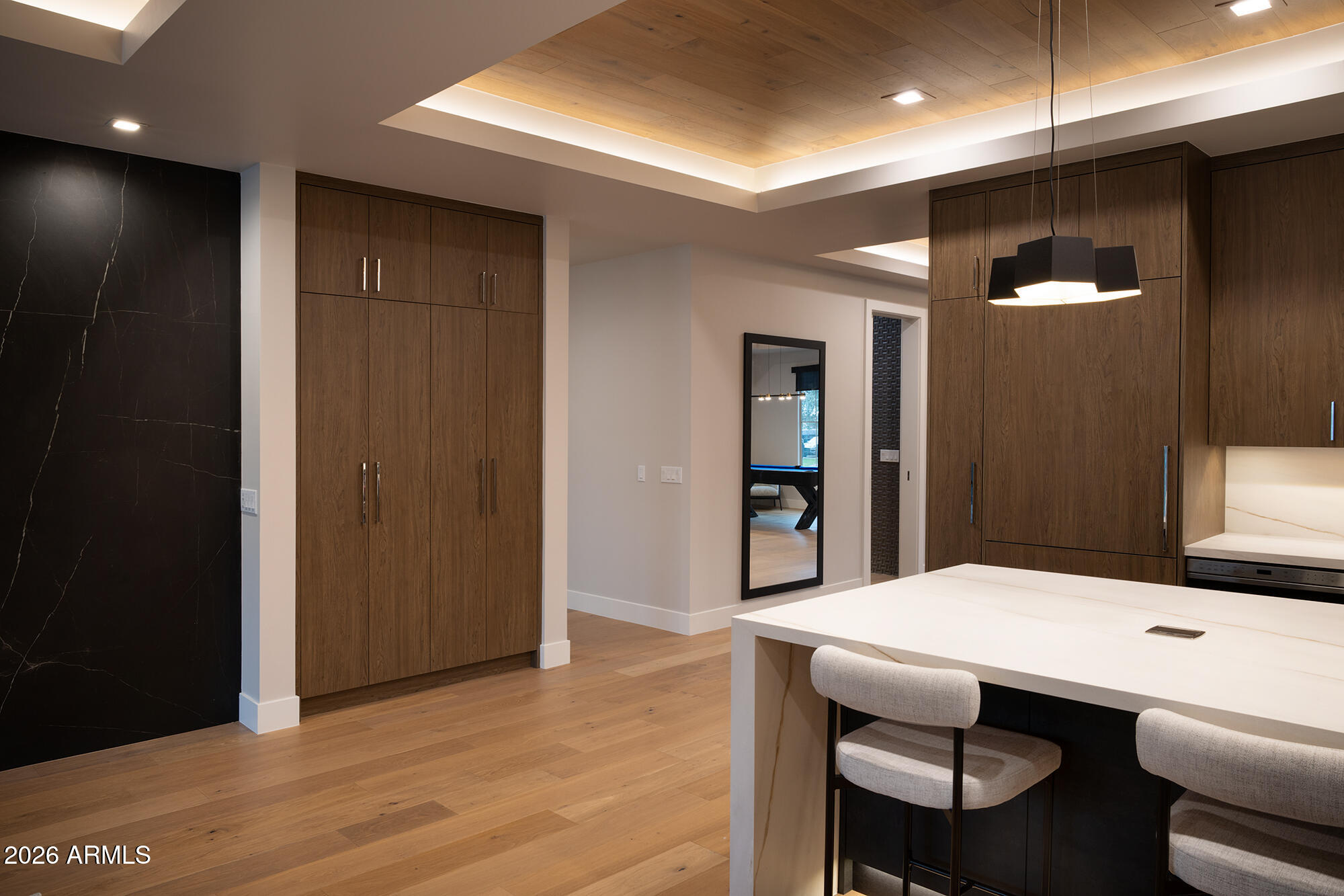 7052 E IVYGLEN Circle