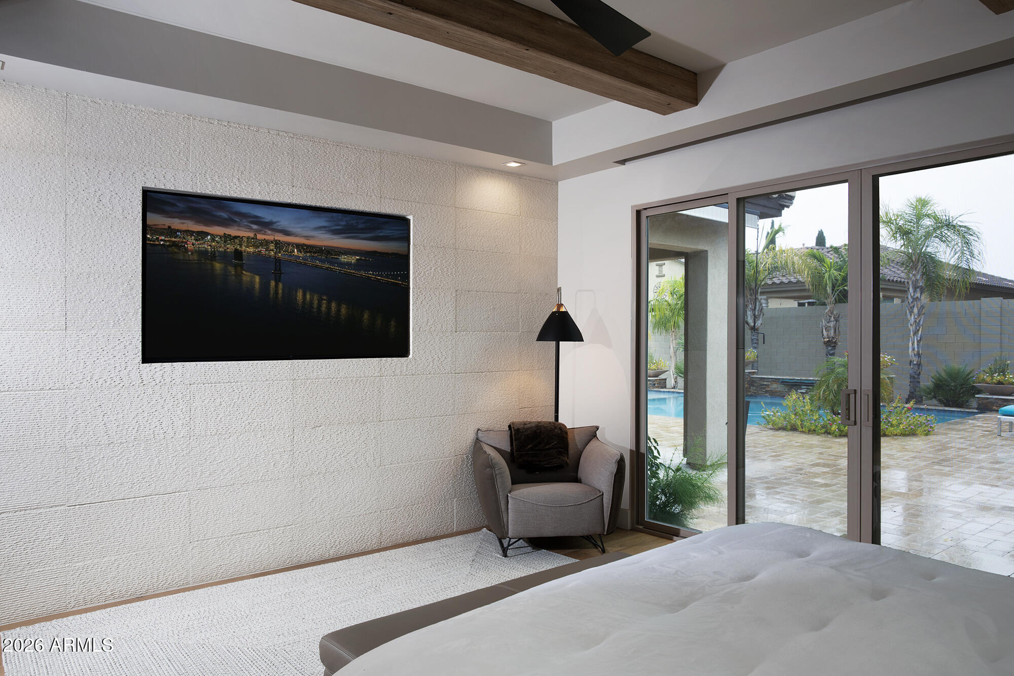 7052 E IVYGLEN Circle