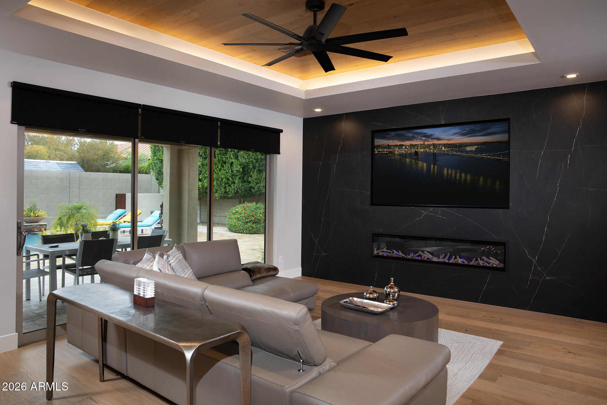 7052 E IVYGLEN Circle