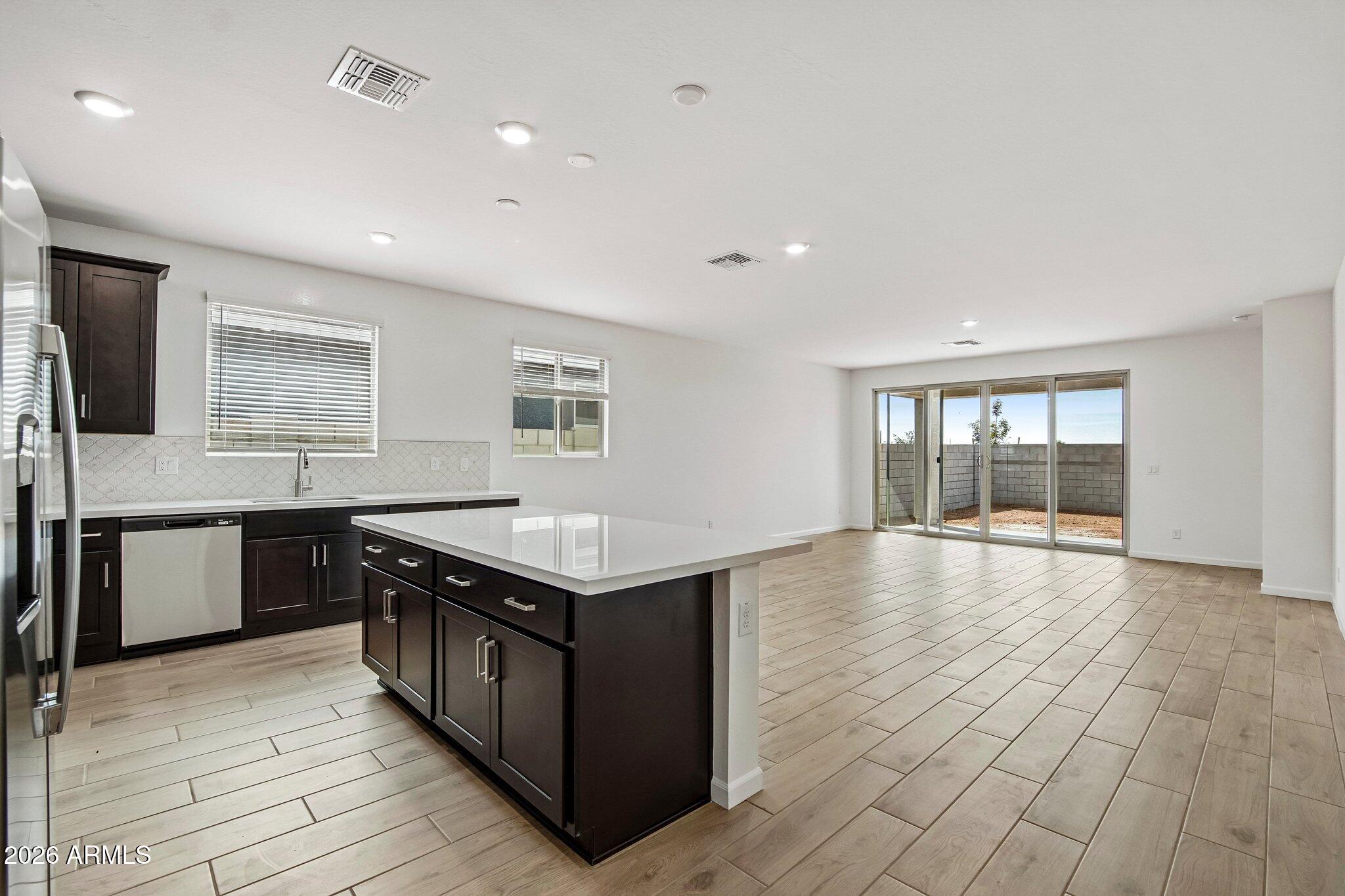 6603 E FIDDLENECK Way