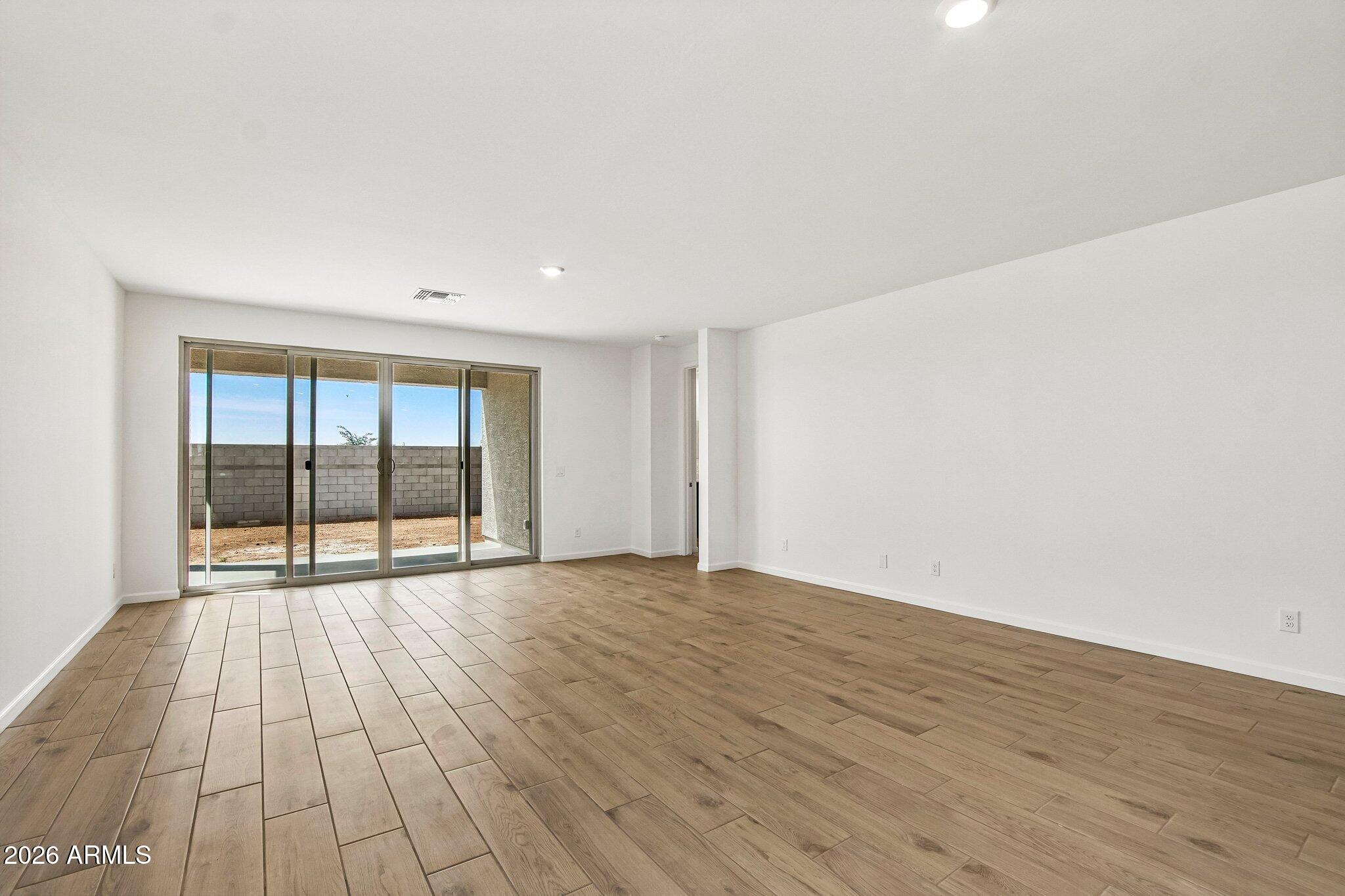 6603 E FIDDLENECK Way