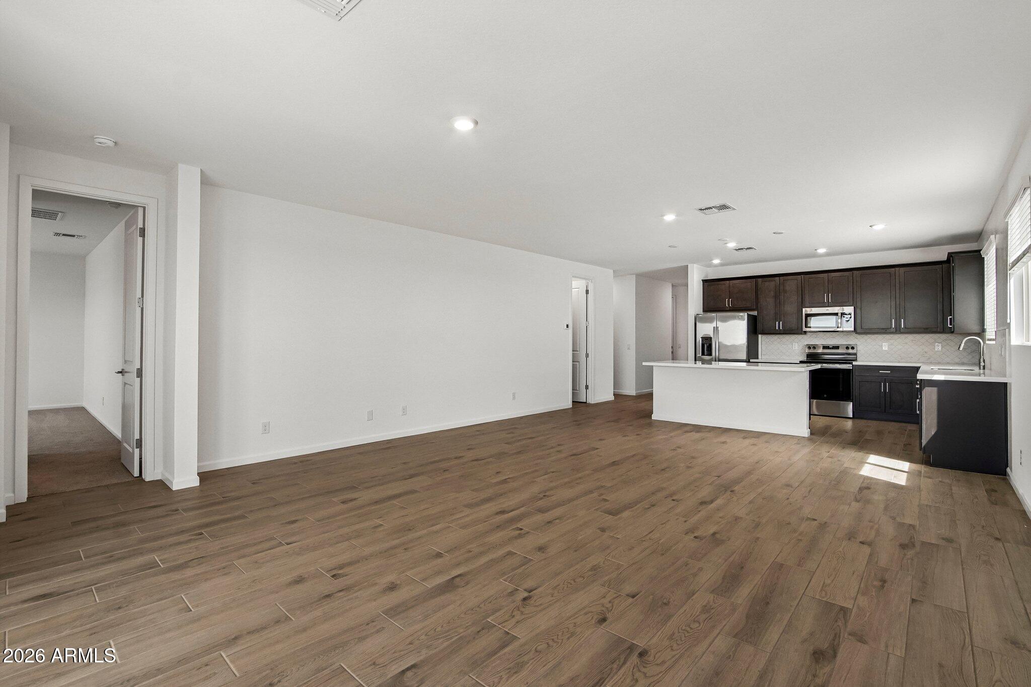 6603 E FIDDLENECK Way