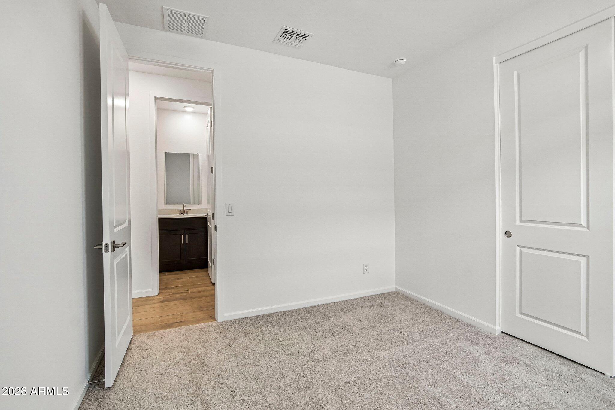 6603 E FIDDLENECK Way