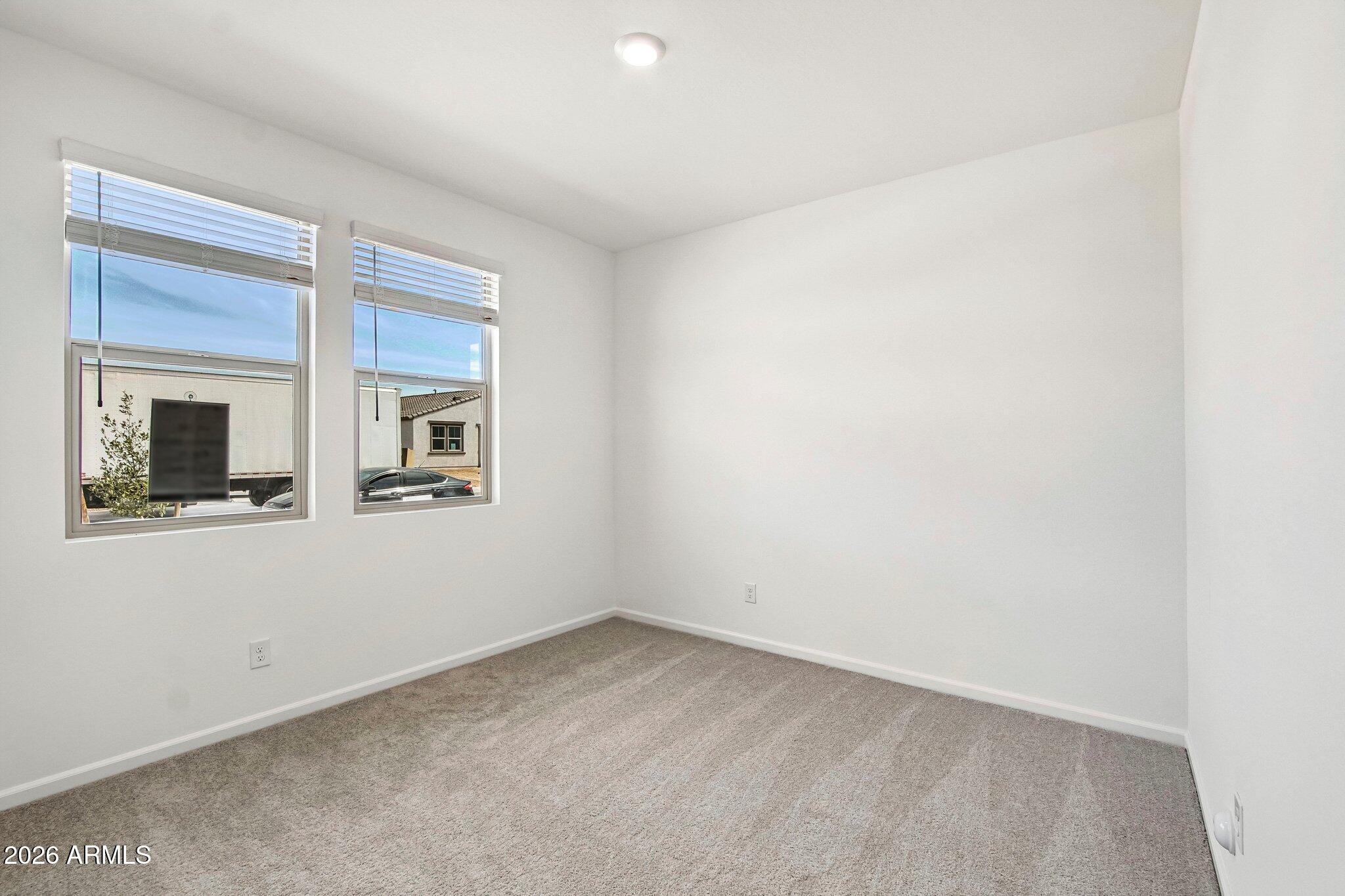 6603 E FIDDLENECK Way