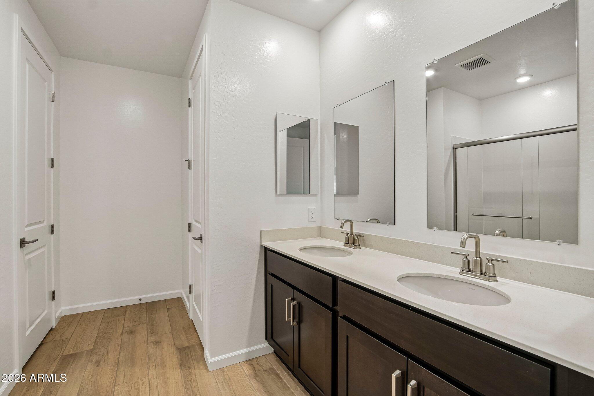 6603 E FIDDLENECK Way