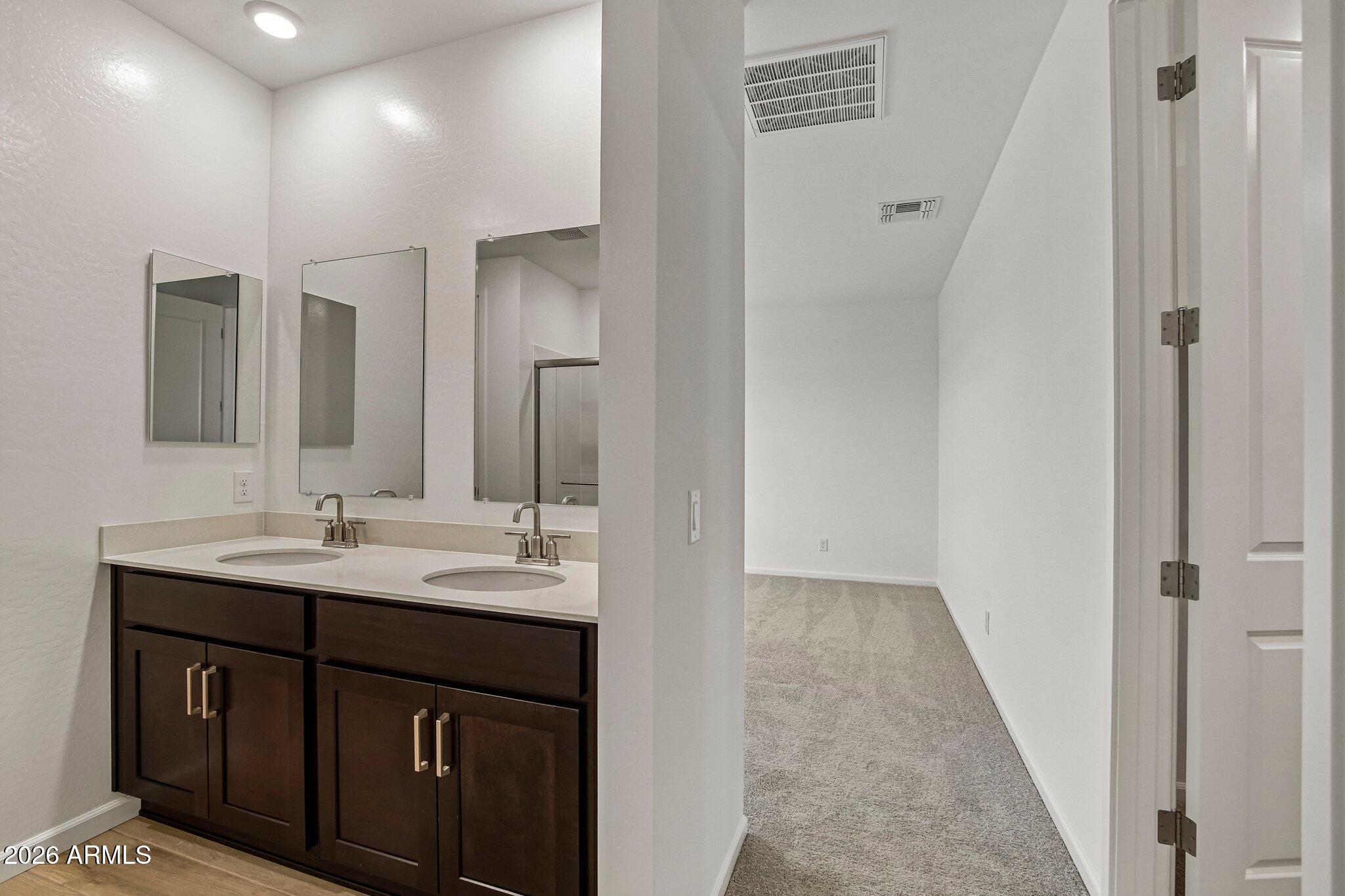 6603 E FIDDLENECK Way