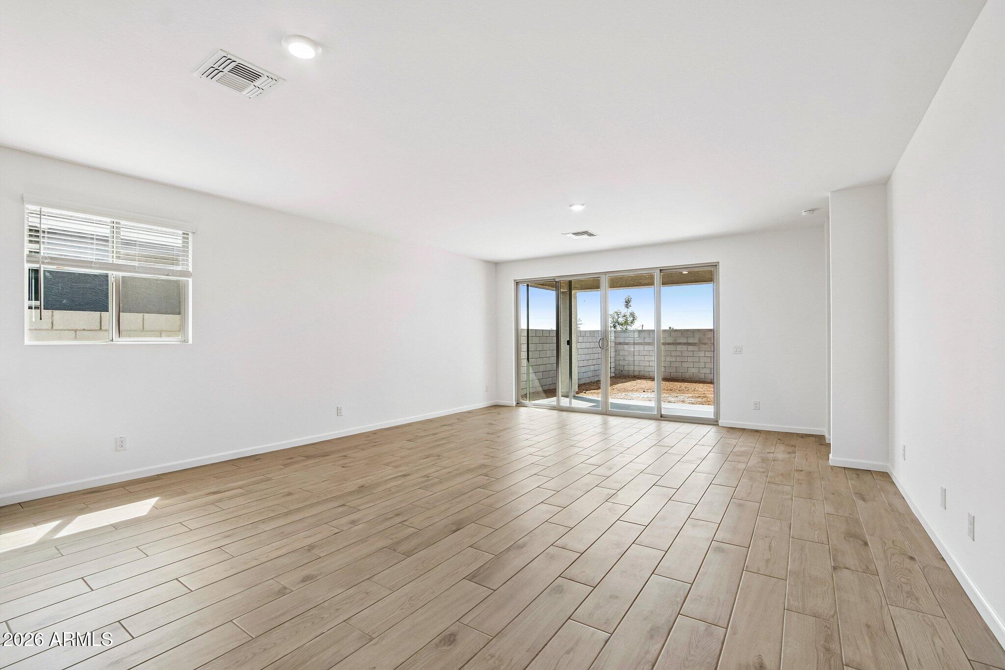 6603 E FIDDLENECK Way