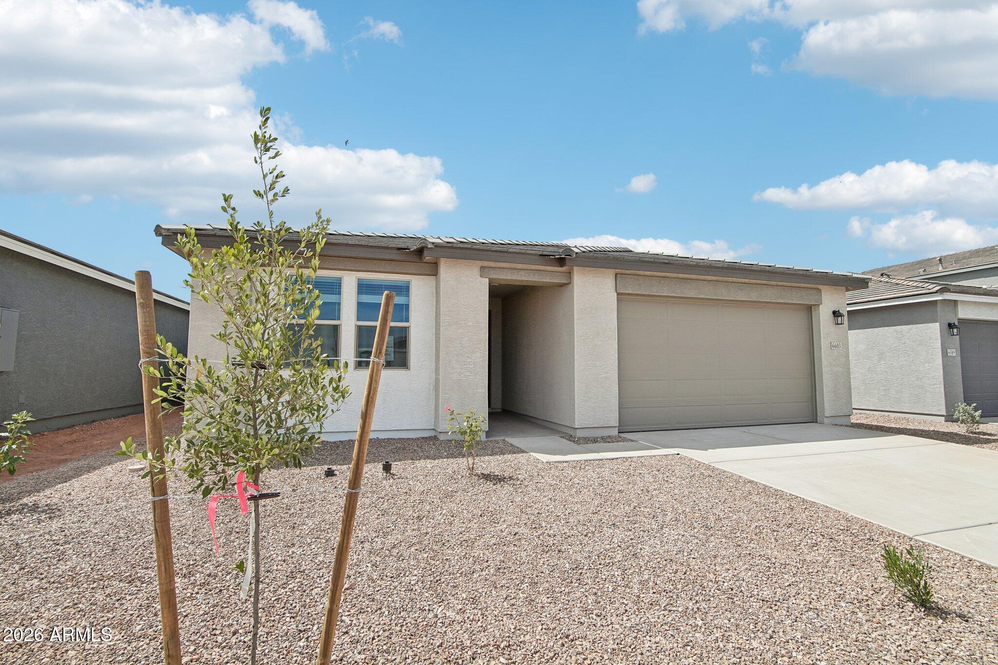 6603 E FIDDLENECK Way