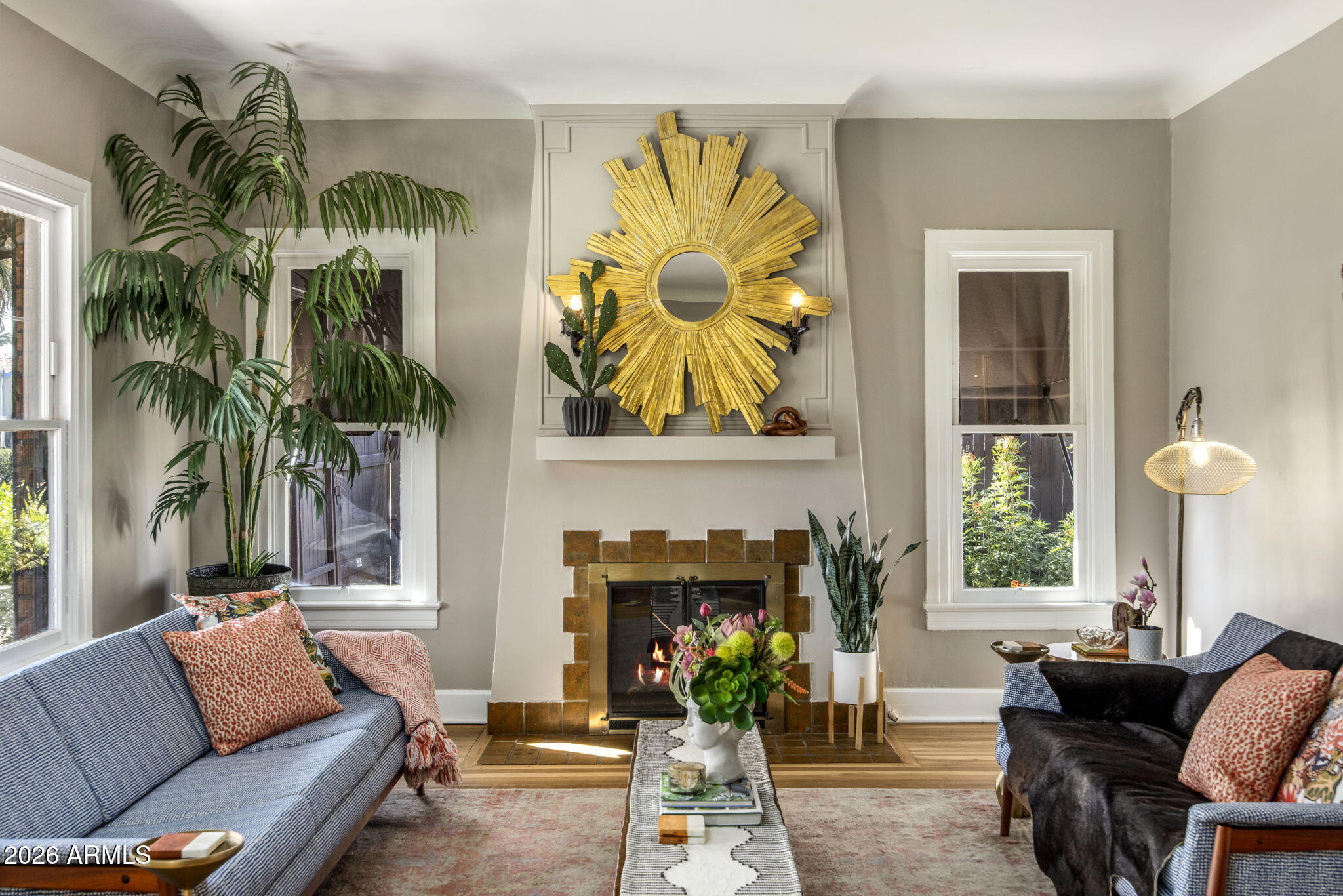 530 W CORONADO Road