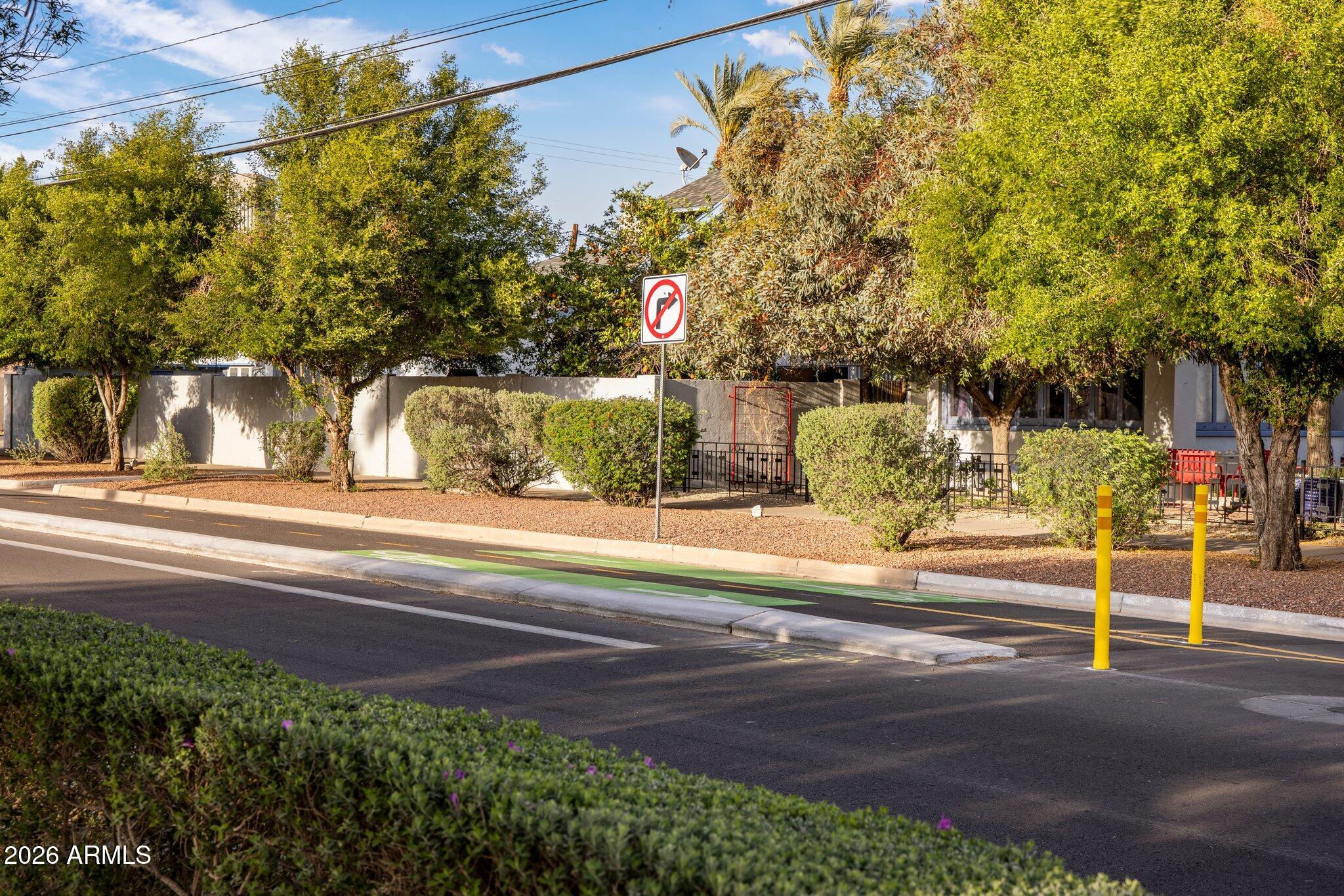 530 W CORONADO Road