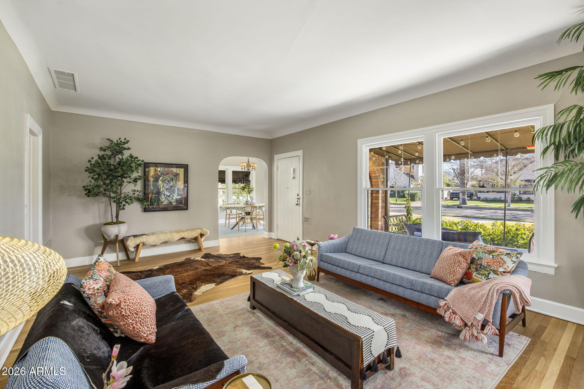 530 W CORONADO Road