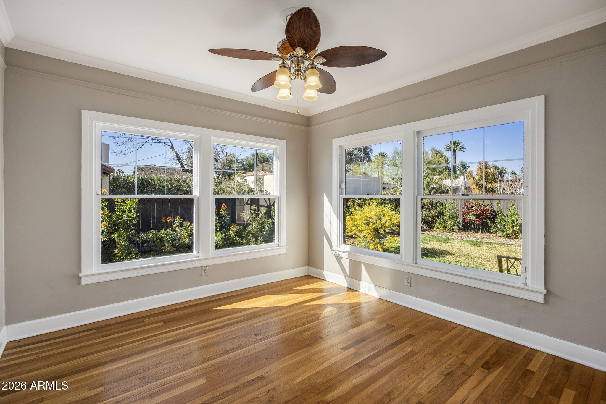 530 W CORONADO Road
