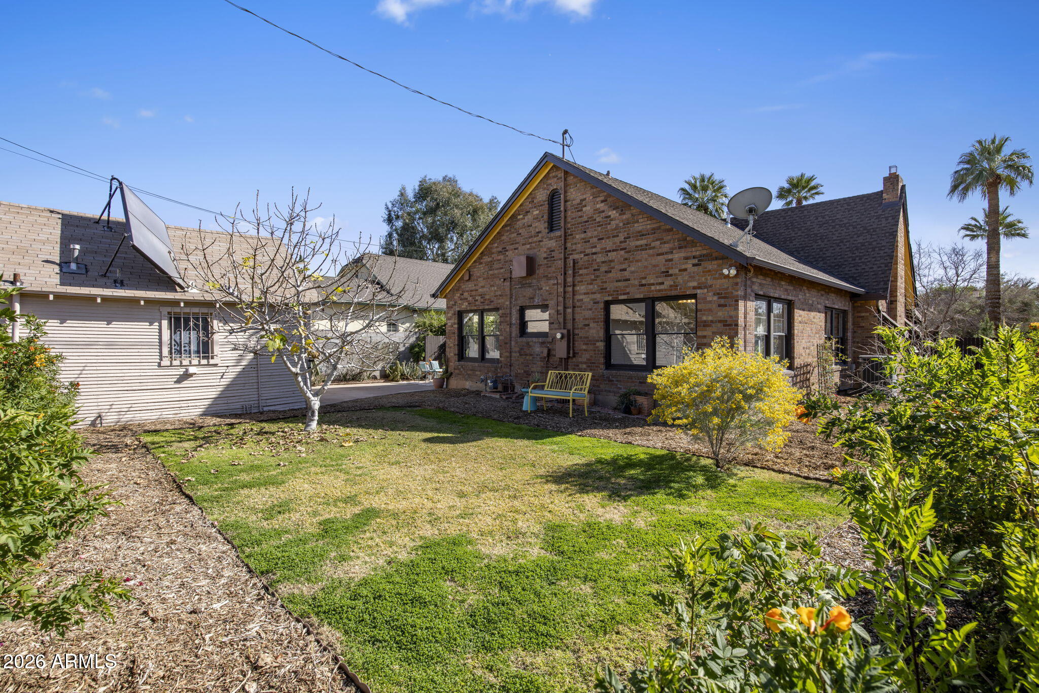 530 W CORONADO Road
