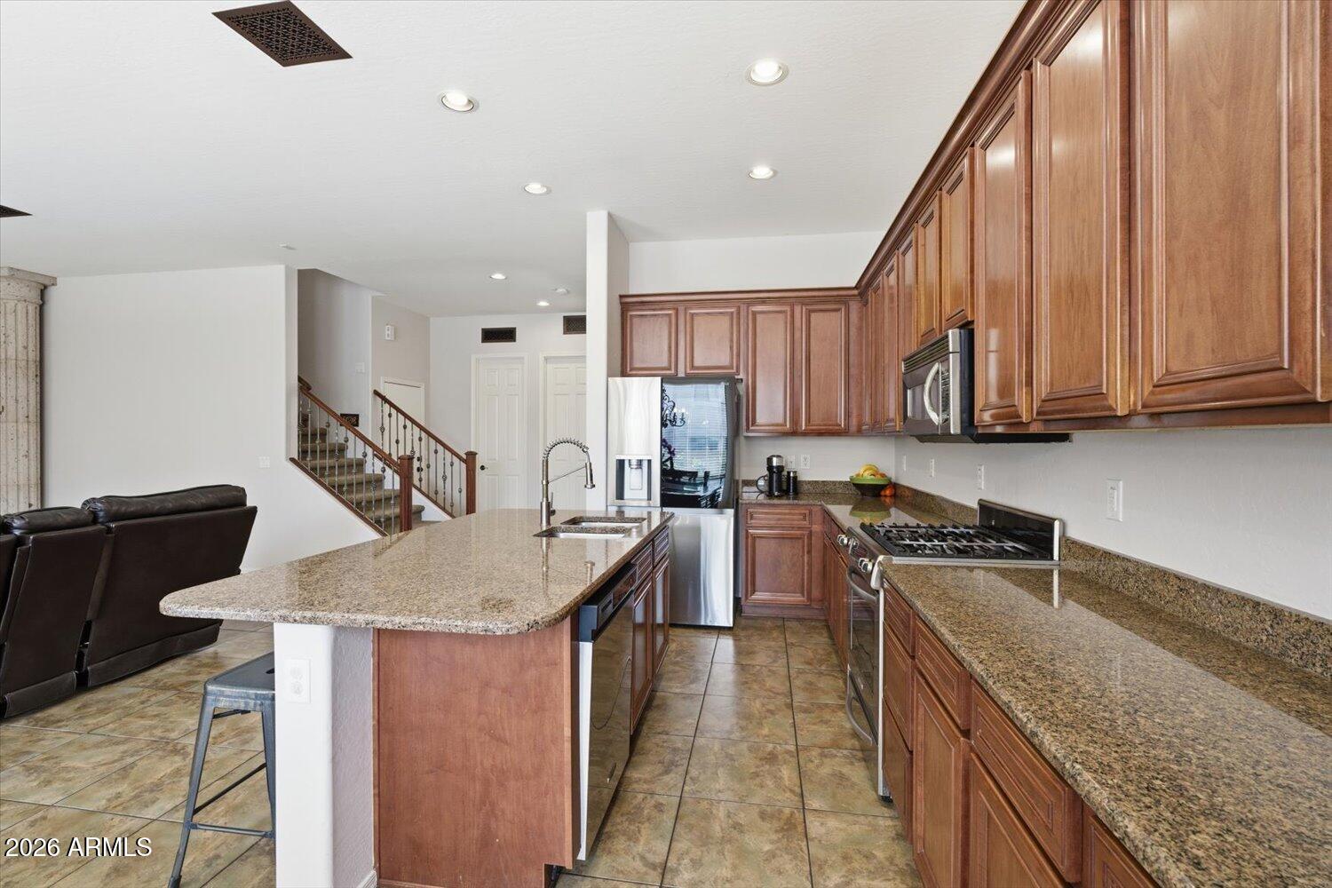 7253 E NATHAN Street