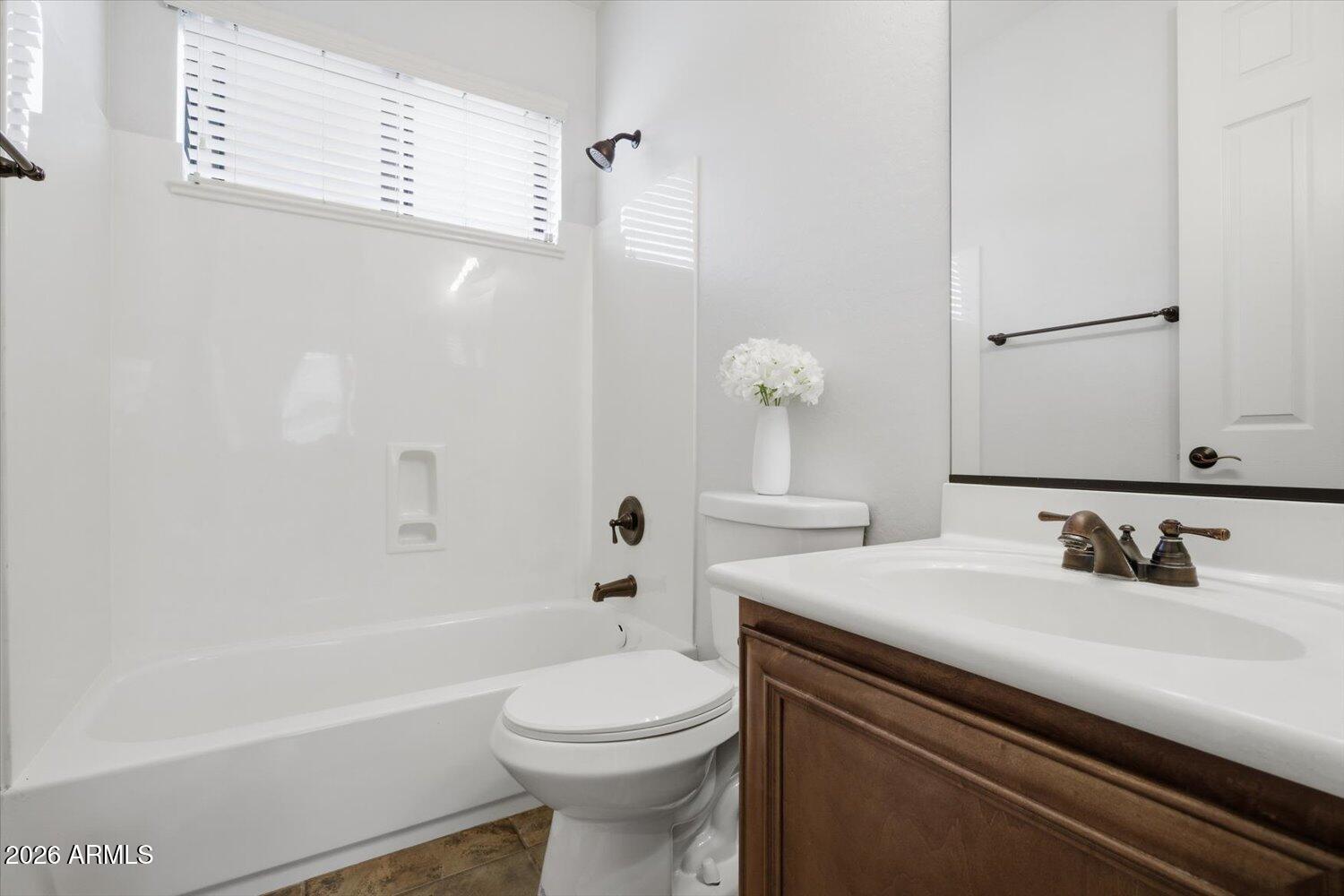 7253 E NATHAN Street