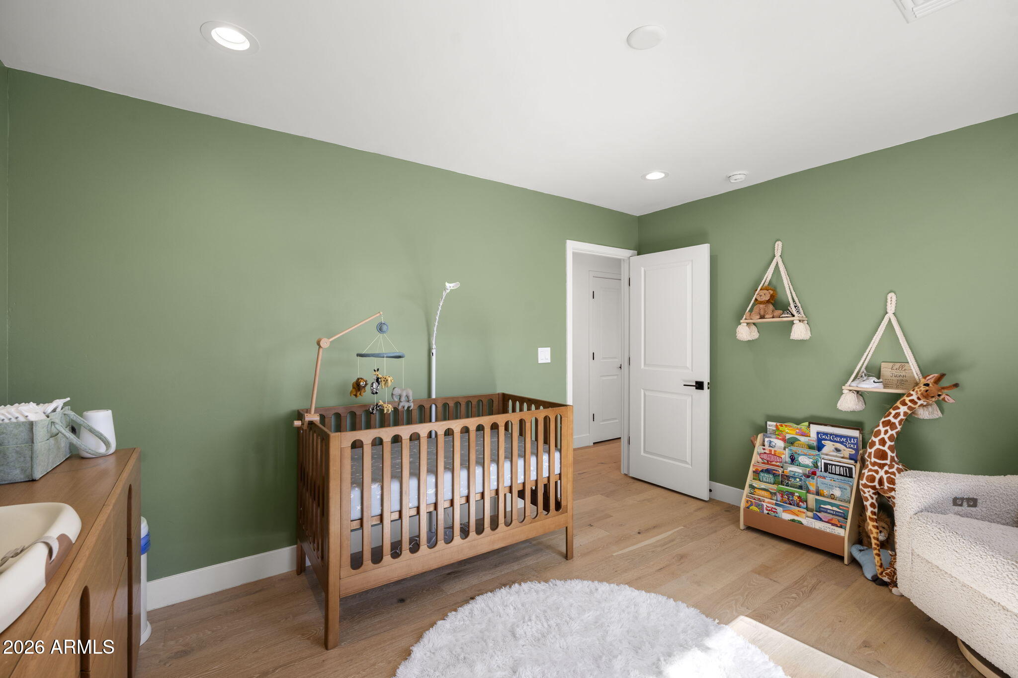 4323 E Whitton Avenue