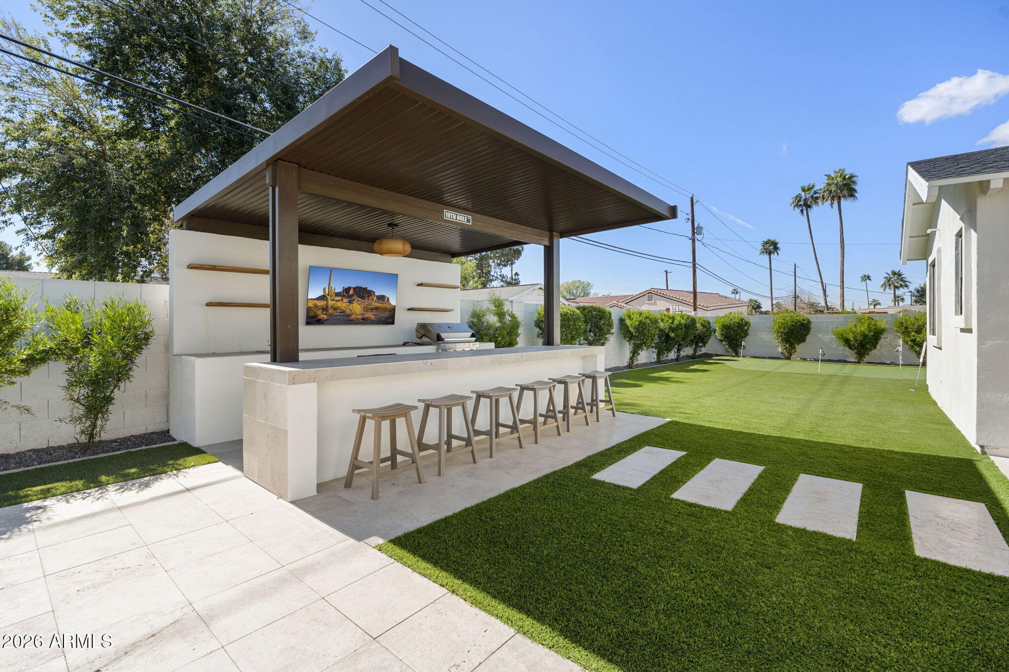 4323 E Whitton Avenue