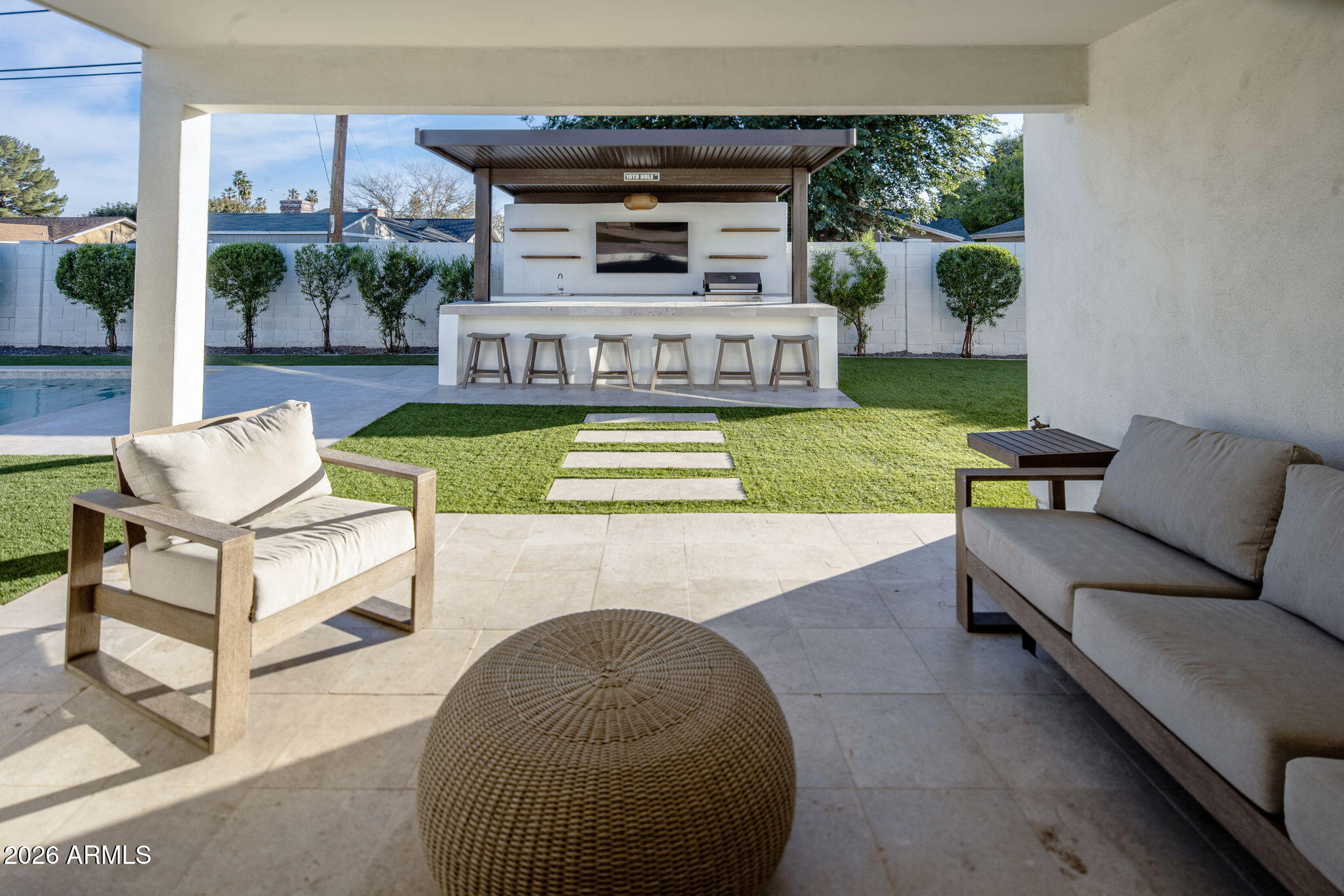 4323 E Whitton Avenue