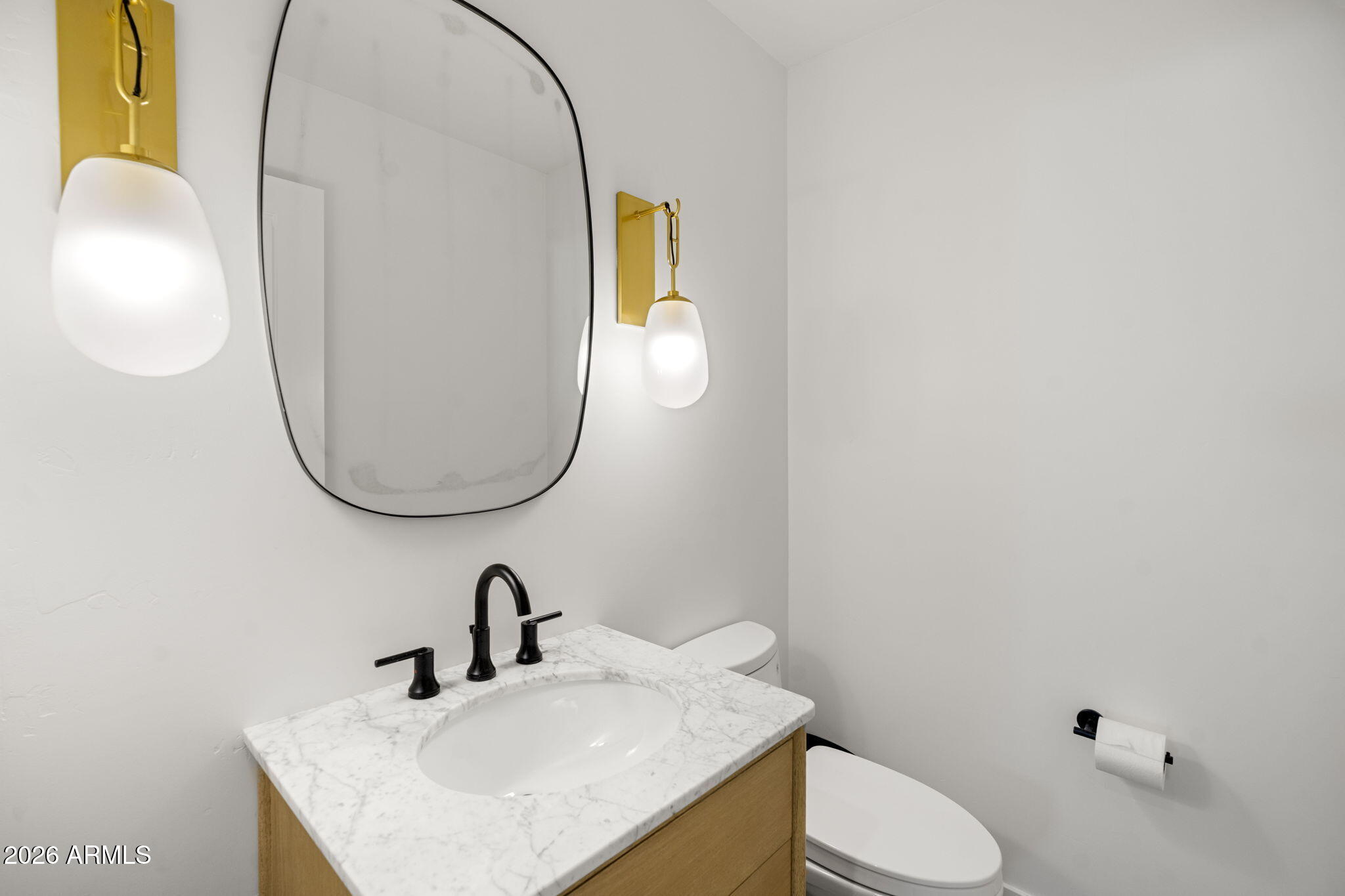 4323 E Whitton Avenue