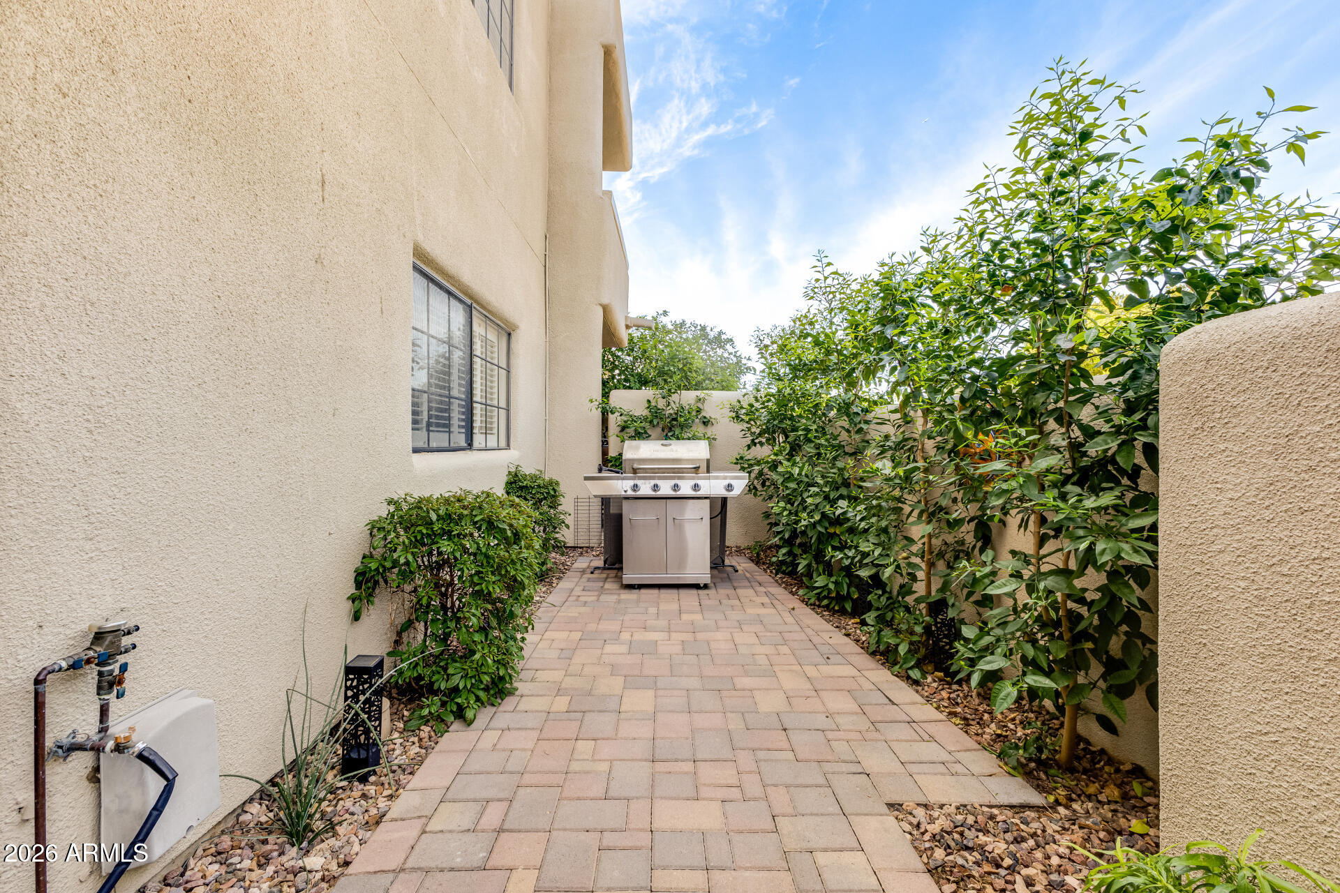6232 N 30th Place