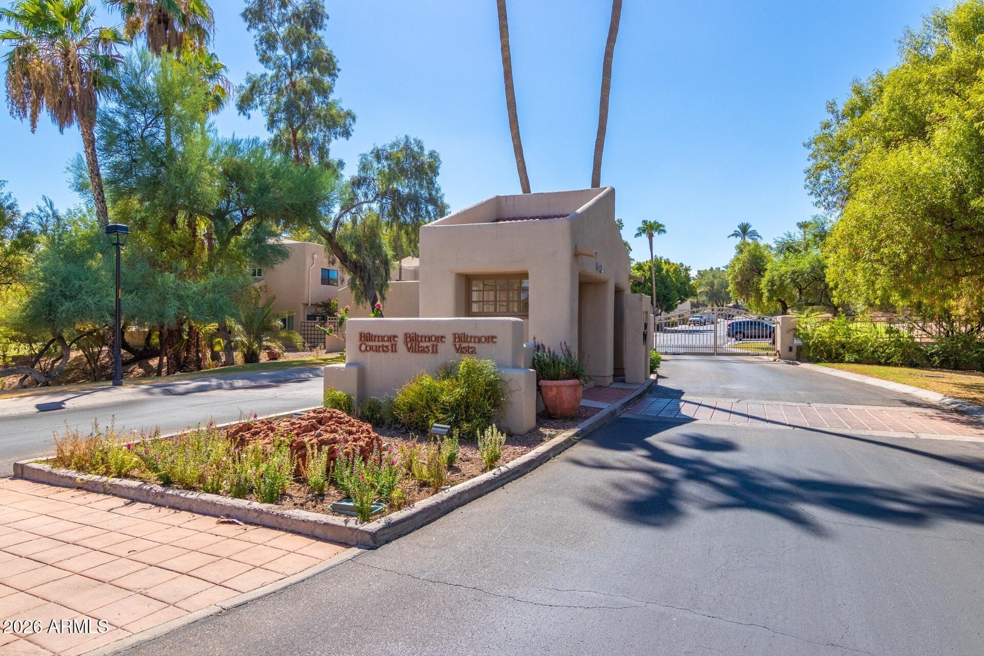 6232 N 30th Place